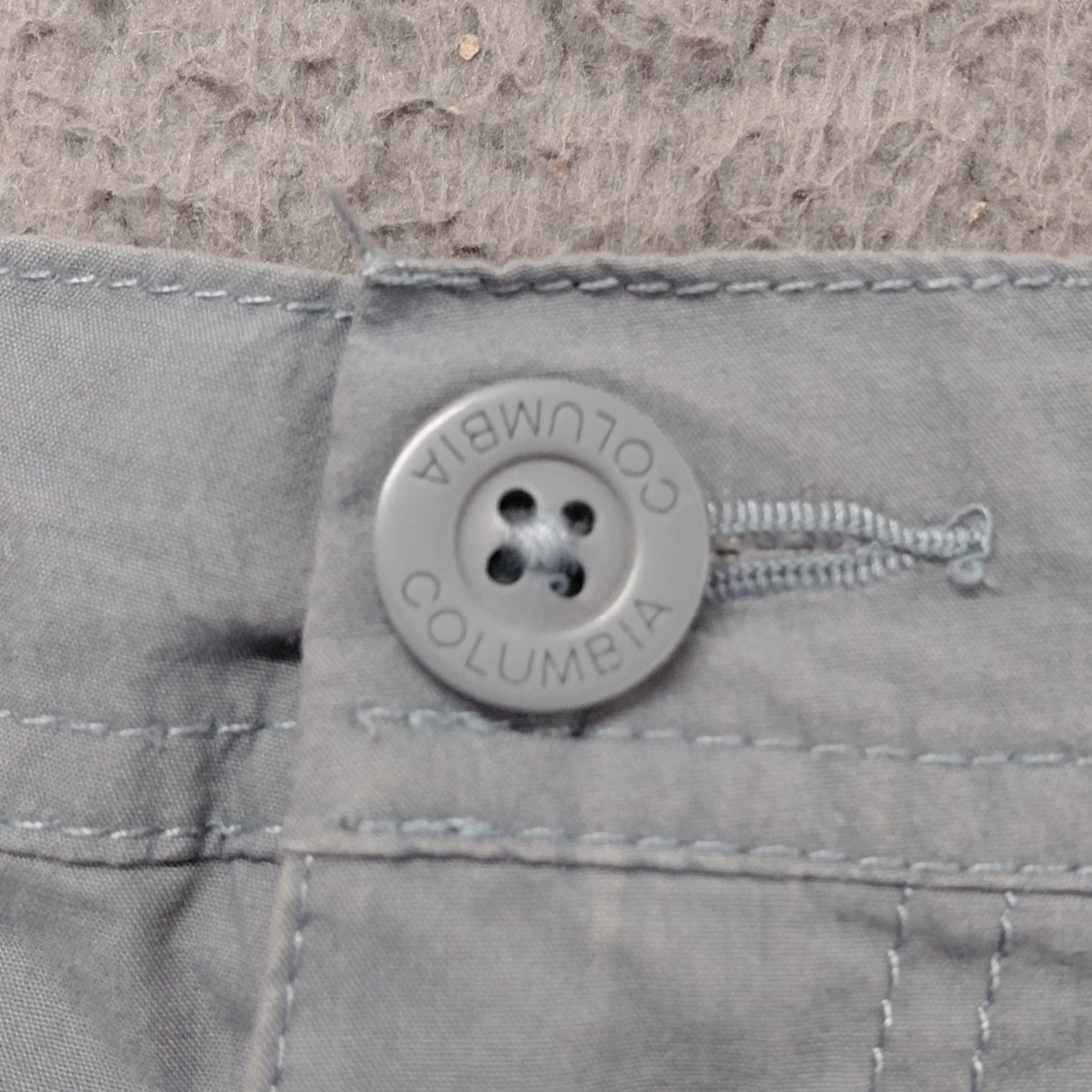 Vintage Columbia Chino Shorts Men's 38W Gray 10" Inseam Pockets Outdoor Hiking Casual Regular Fit XS? Size US 38 / EU 54 - 6 Thumbnail
