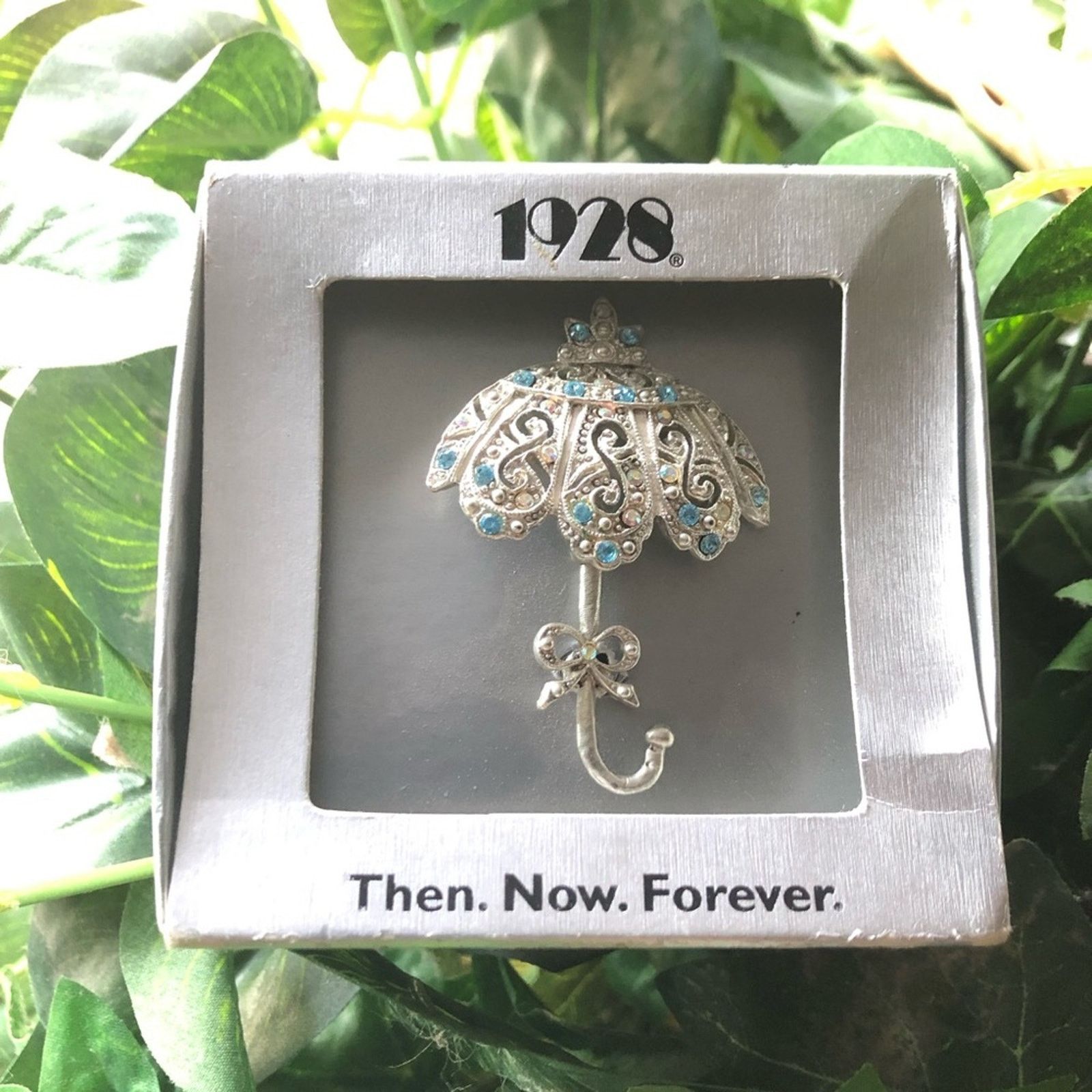 Vintage 1928 silver tone Parisian umbrella brooch NIB Size ONE SIZE - 2 Thumbnail