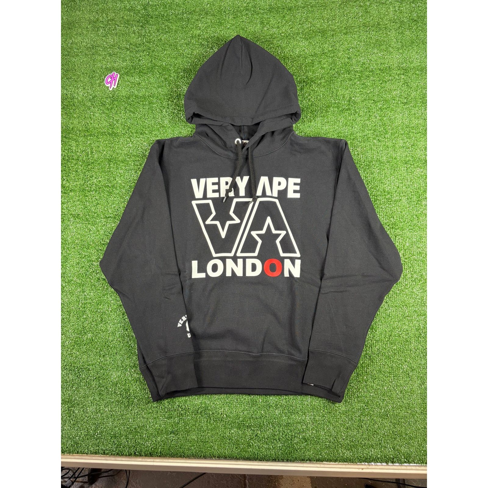 Bape BAPE London Exclusive 'Very Ape' Black Hoodie Size Small Size US S / EU 44-46 / 1 - 8 Thumbnail