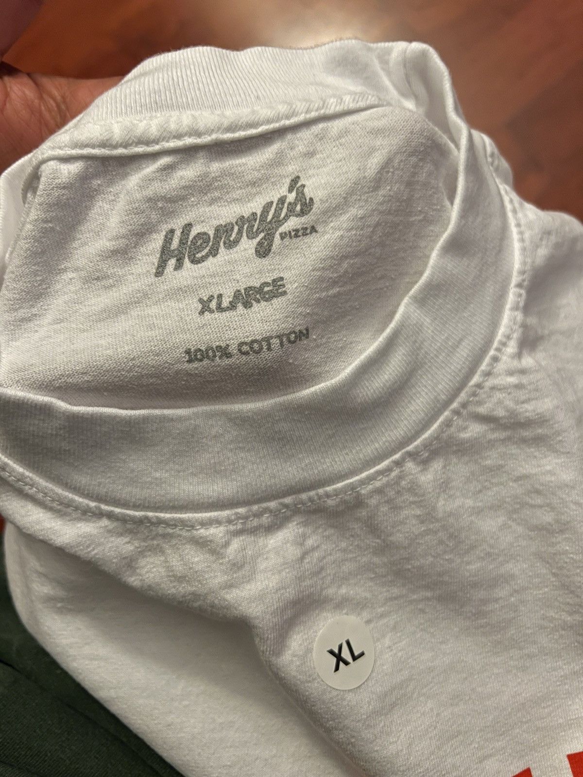 Girls Don't Cry Girls Don’t Cry x Henry’s Pizza Family Style Food Fest Tee Size US XL / EU 56 / 4 - 3 Thumbnail