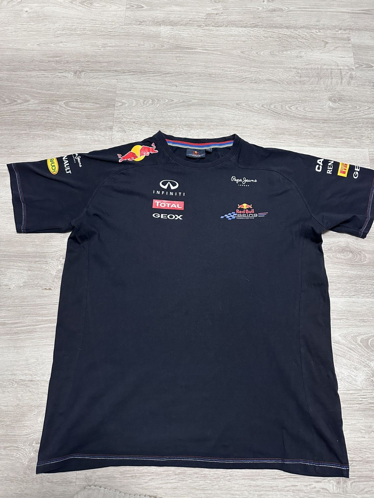 Red Bull Vintage Red Bull T-shirt Formula 1 big logo size XL Size US XL / EU 56 / 4 - 1 Thumbnail