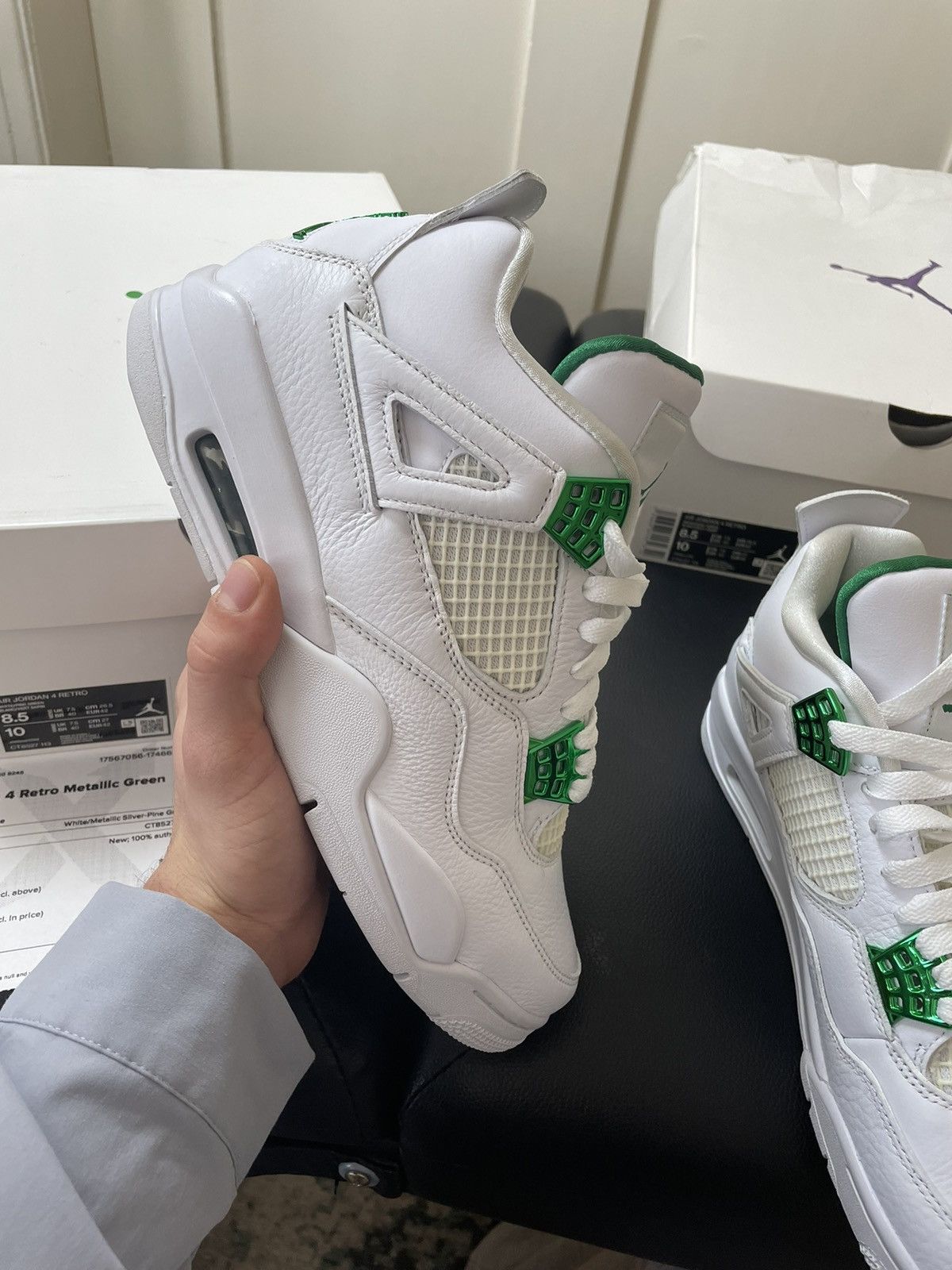 Jordan Brand Air Jordan Metallic Green Size US 8.5 / EU 41-42 - 1 Thumbnail