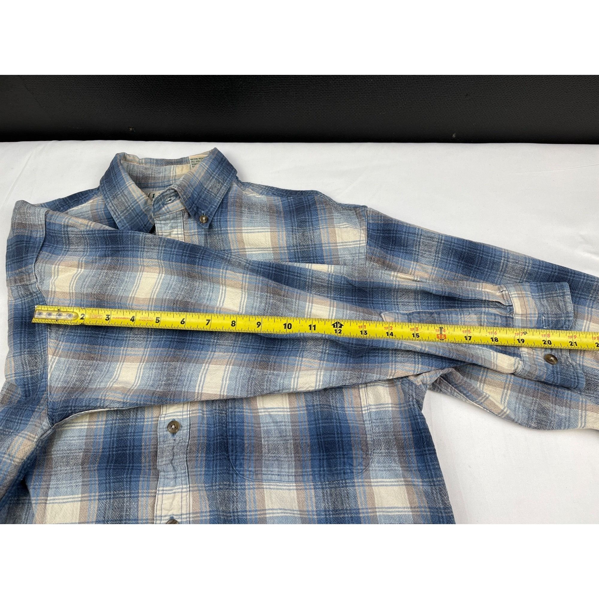 L.L. Bean L.L.Bean Men's Blue Plaid Shirt/Button Up Sz SM SKU 4476 Size US S / EU 44-46 / 1 - 7 Thumbnail