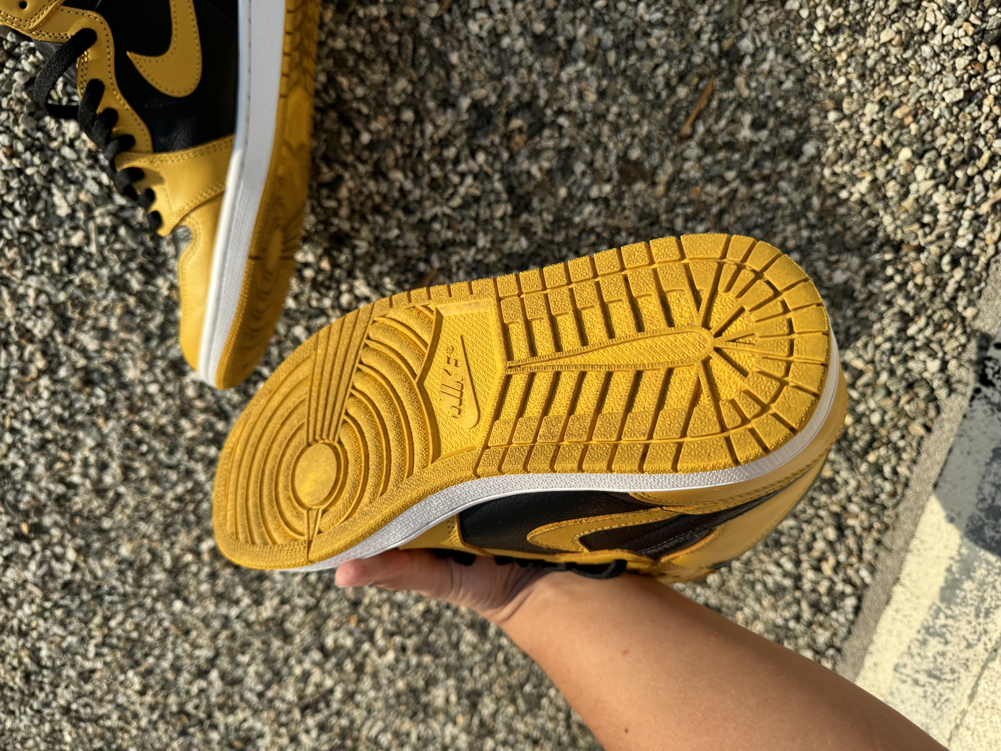 Nike Nike Pollen Jordan 1 Retro High Top Size US 9.5 / EU 42-43 - 9 Thumbnail