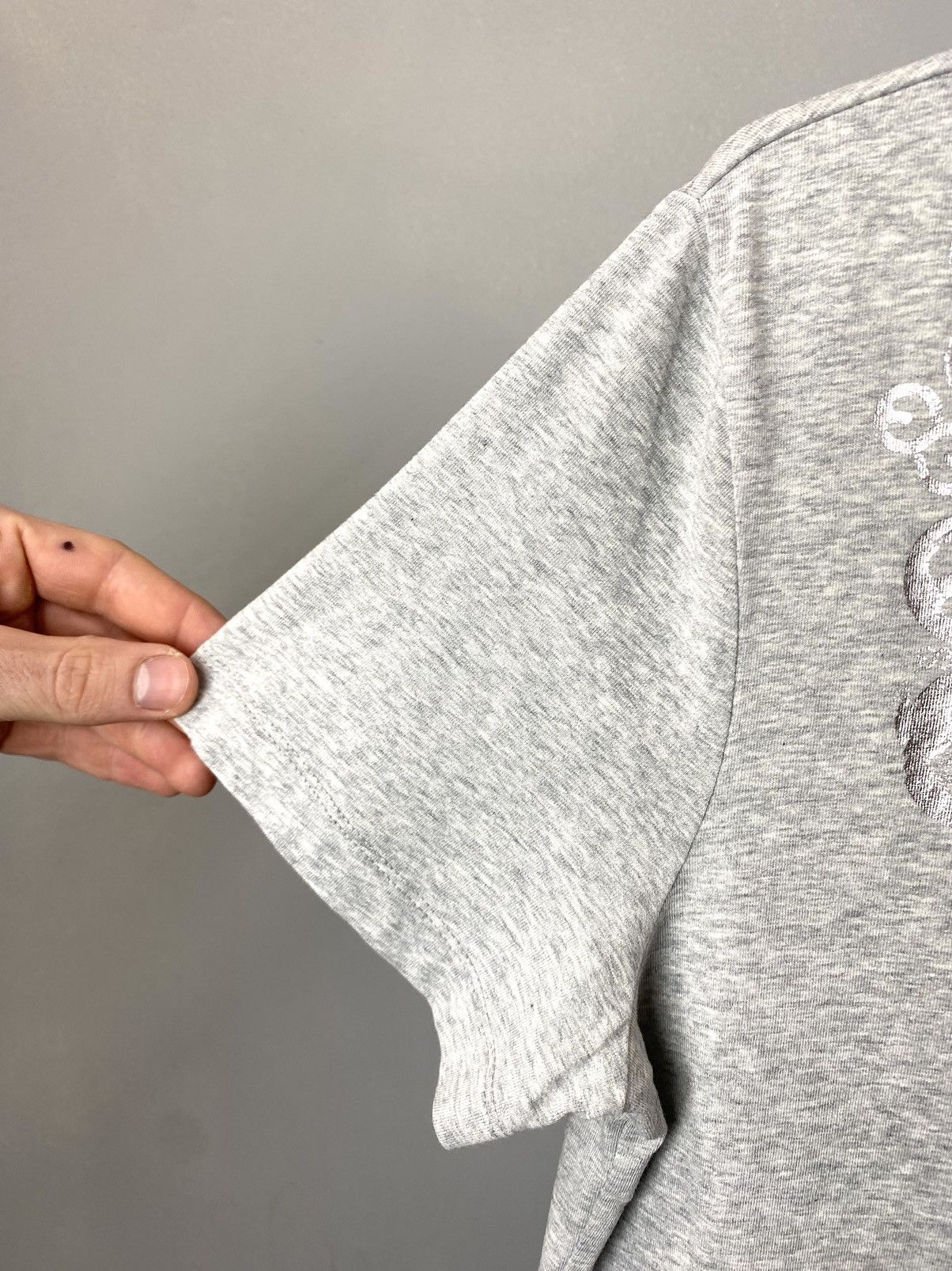 Escada Luxury Escada Silver Print T Shirt Hype Size L / US 10 / IT 46 - 7 Thumbnail