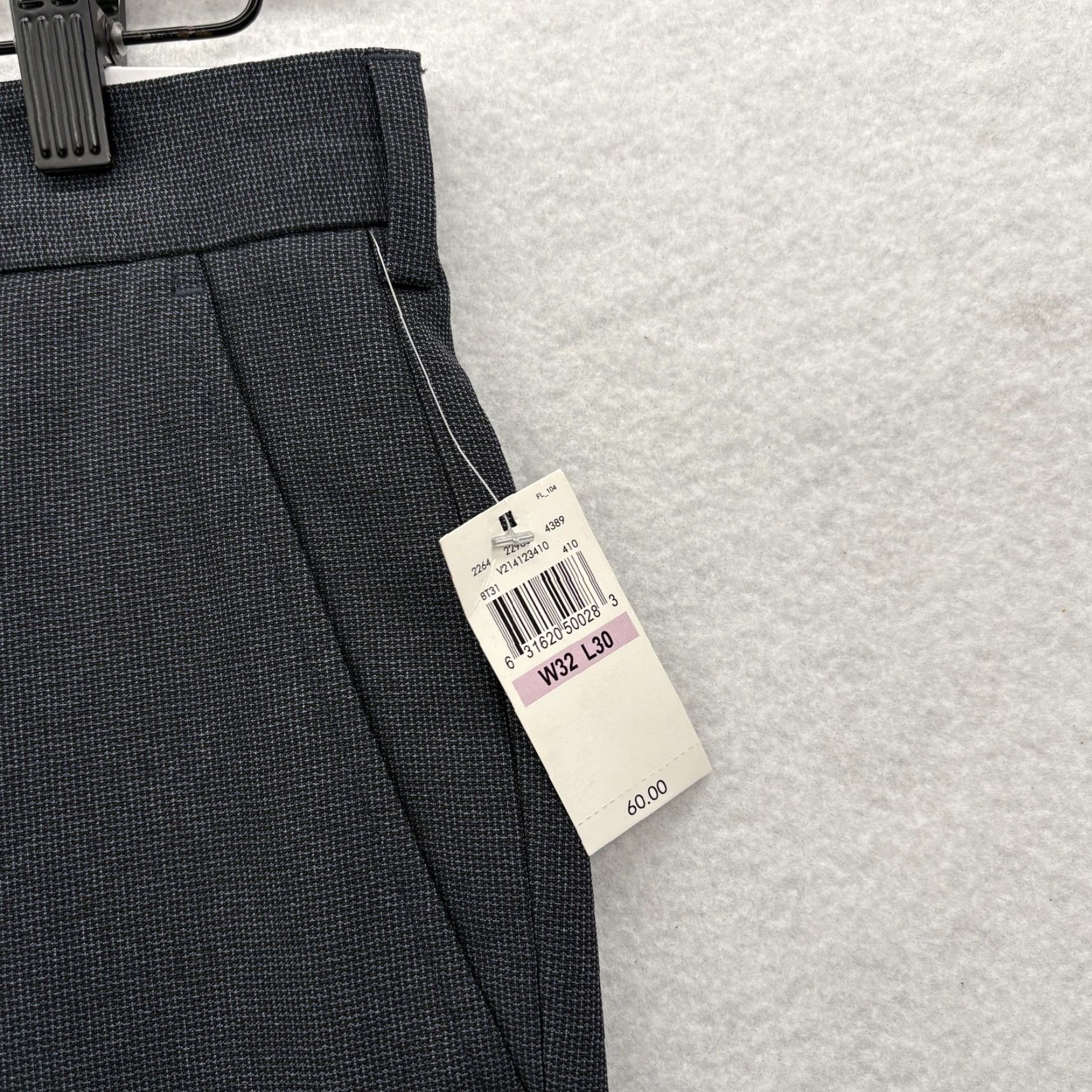 Van Heusen Van Heusen Pants Mens 32x30 Gray Traveler Straight Fit Non Iron Dress Slacks NWT Size US 32 / EU 48 - 3 Thumbnail
