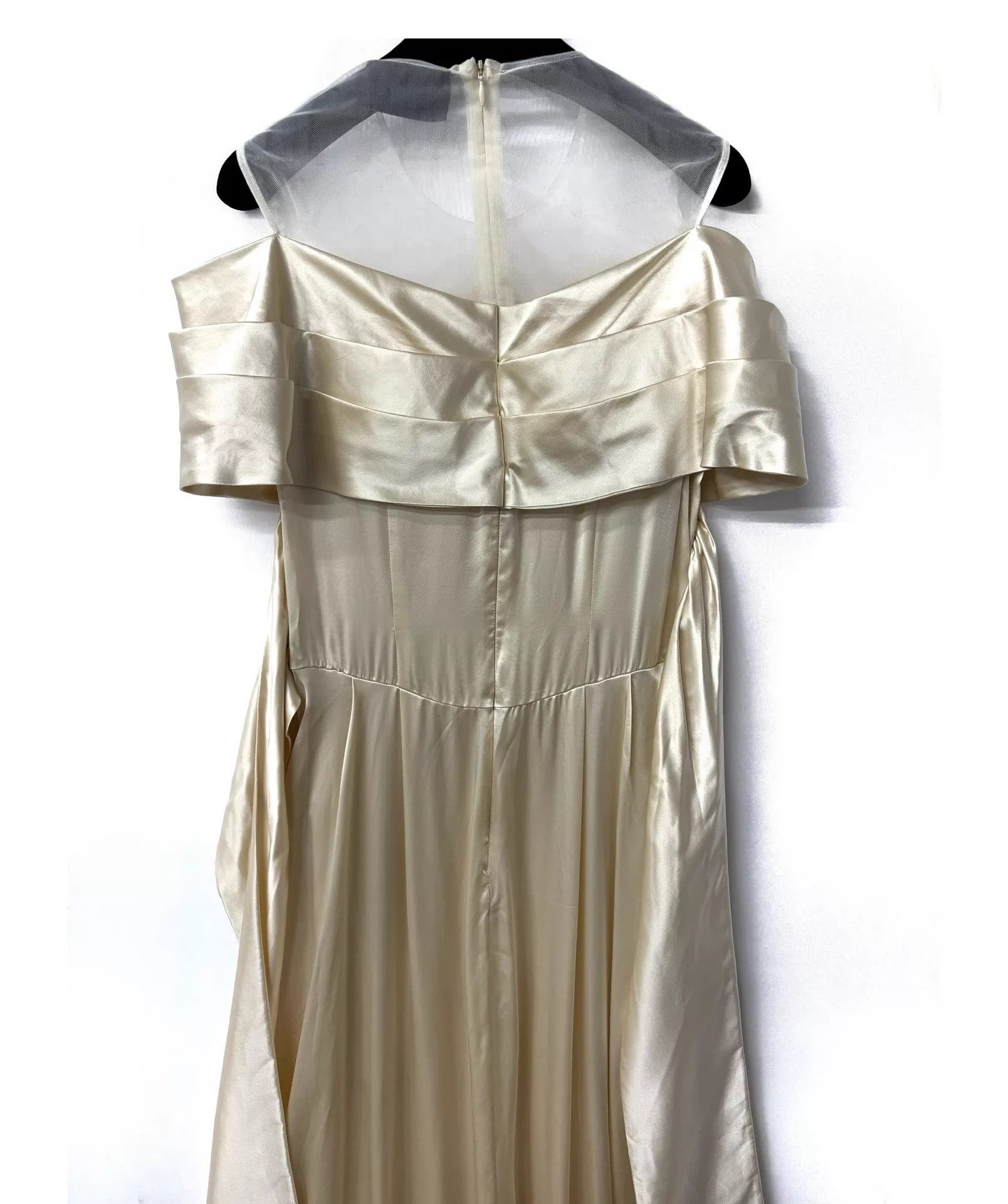 Simone Rocha Simon Rocha AW20 Runway Cream Silk Dress UK6 Size XS / US 0-2 / IT 36-38 - 3 Thumbnail