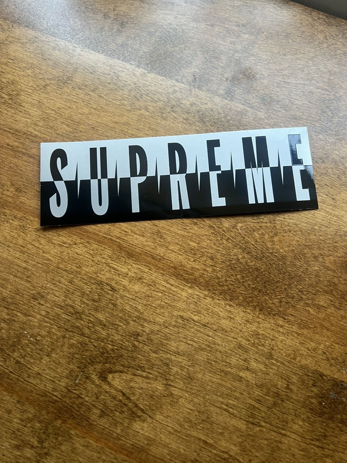 Supreme Supreme Predator Logo Sticker Size ONE SIZE - 1 Thumbnail