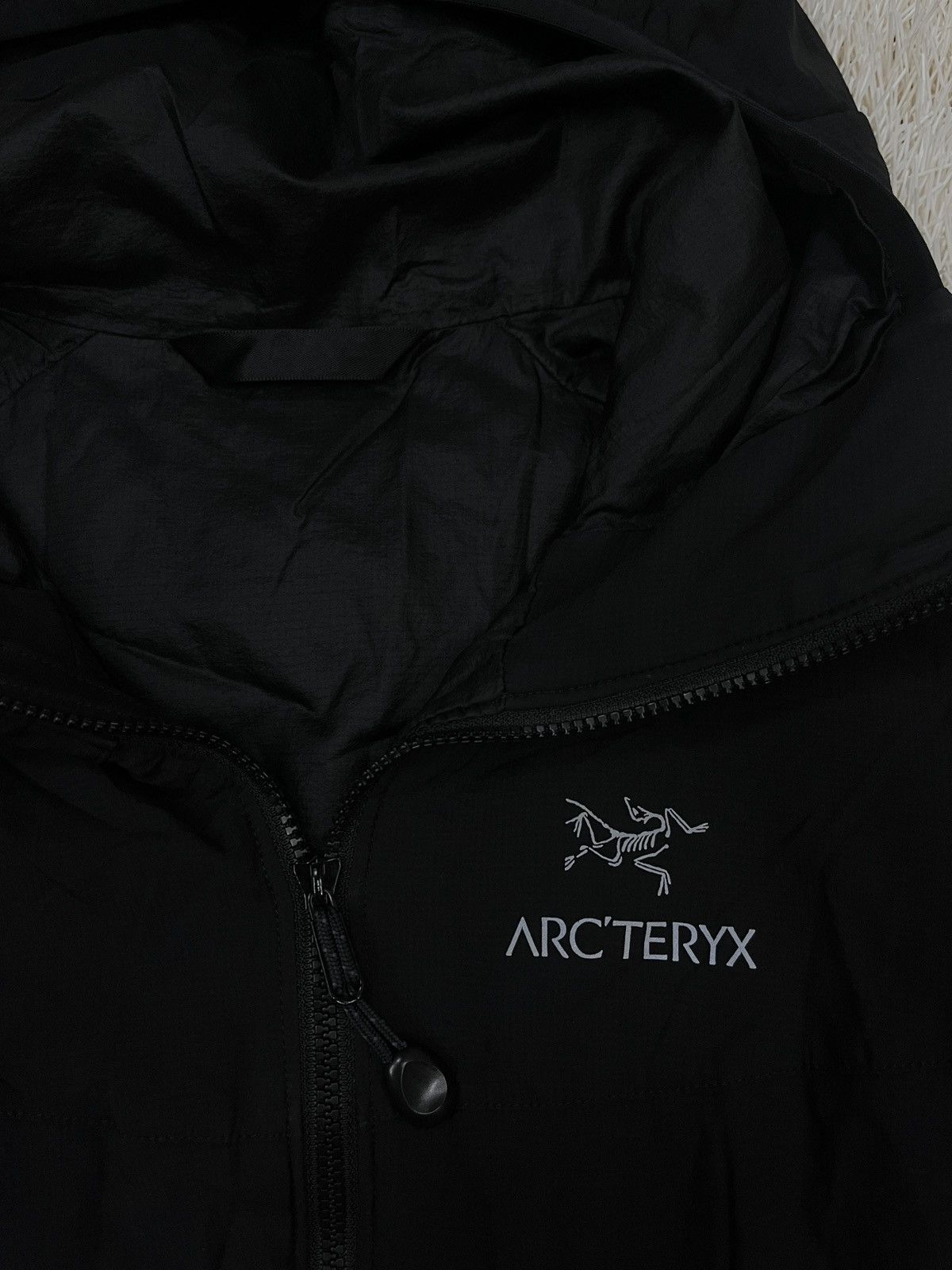Arc'teryx Vintage ARC'TERYX ATOM LT HOODY Women’s Jacket Black size L Size L / US 10 / IT 46 - 5 Thumbnail