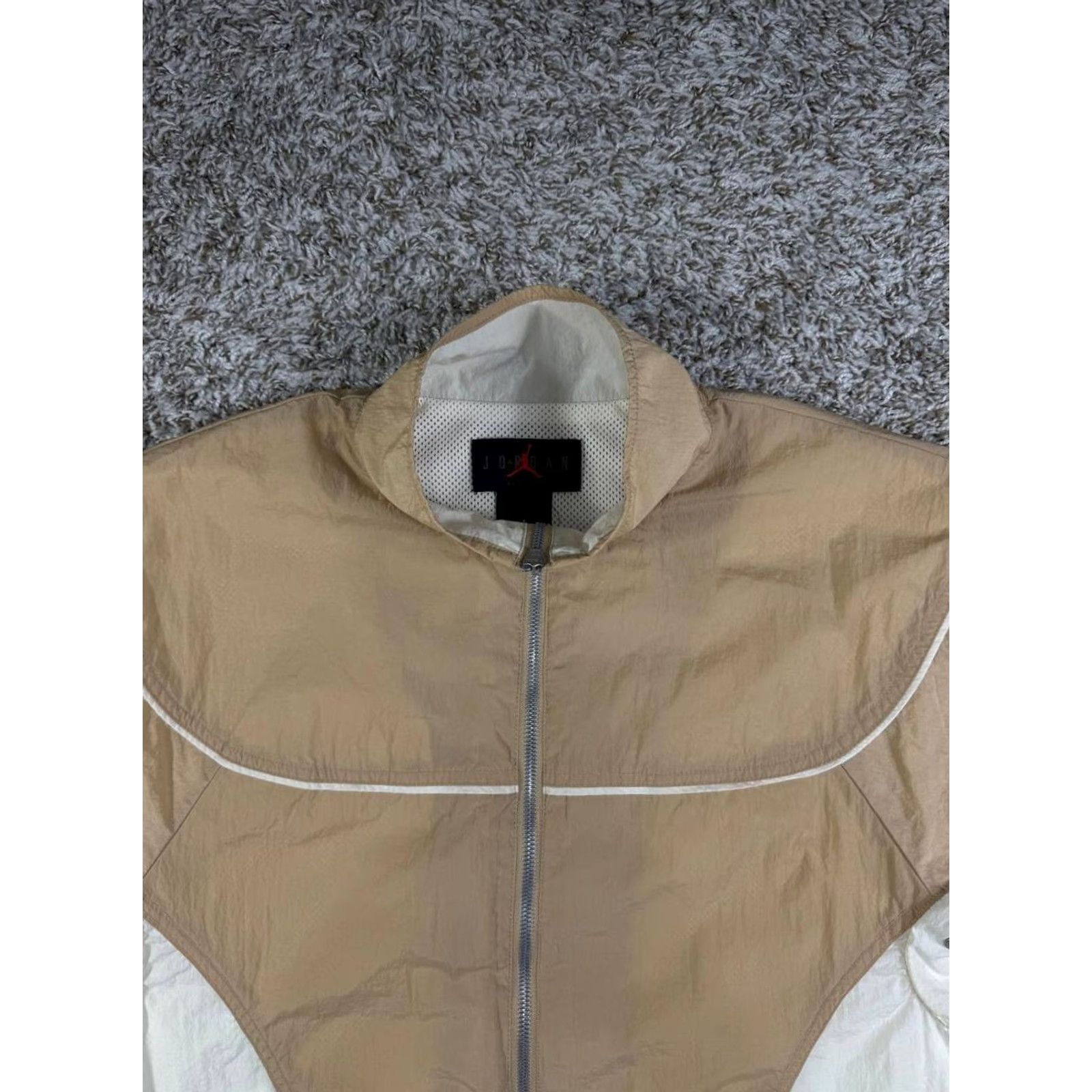 Jordan Brand Air Jordan Essentials Desert Cream Warmup Jacket DV7624-277 Men's Size S Size US S / EU 44-46 / 1 - 2 Thumbnail