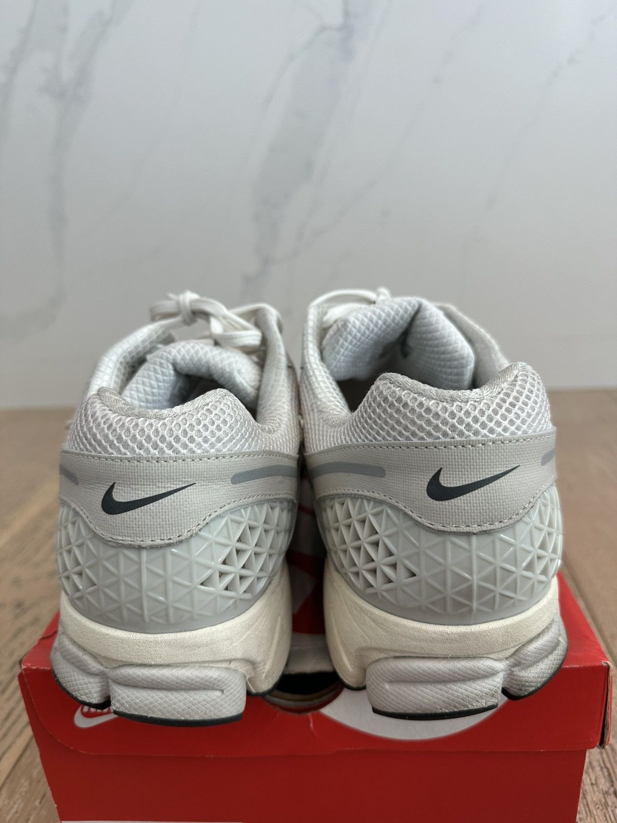 Nike Nike Zoom Vomero 5 Platinum Tint Size US 14 / EU 47 - 3 Thumbnail