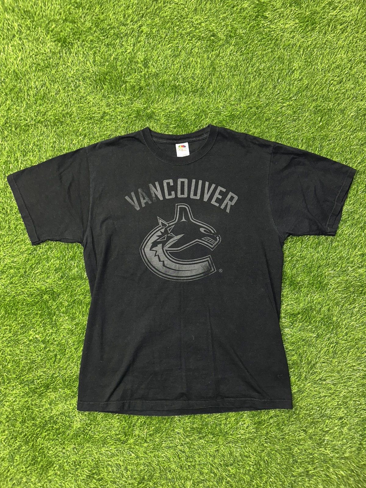 NHL Vancouver Canucks Tee Shirt Size Large Size US L / EU 52-54 / 3 - 1 Thumbnail
