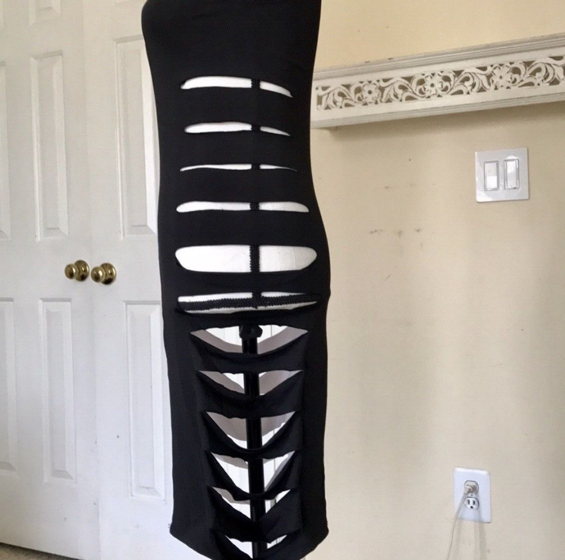 Other BODY CENTRAL PLUNGE SIDE LADDER CUT OUT BODYCON DRESS SIZE S Size S / US 4 / IT 40 - 4 Thumbnail