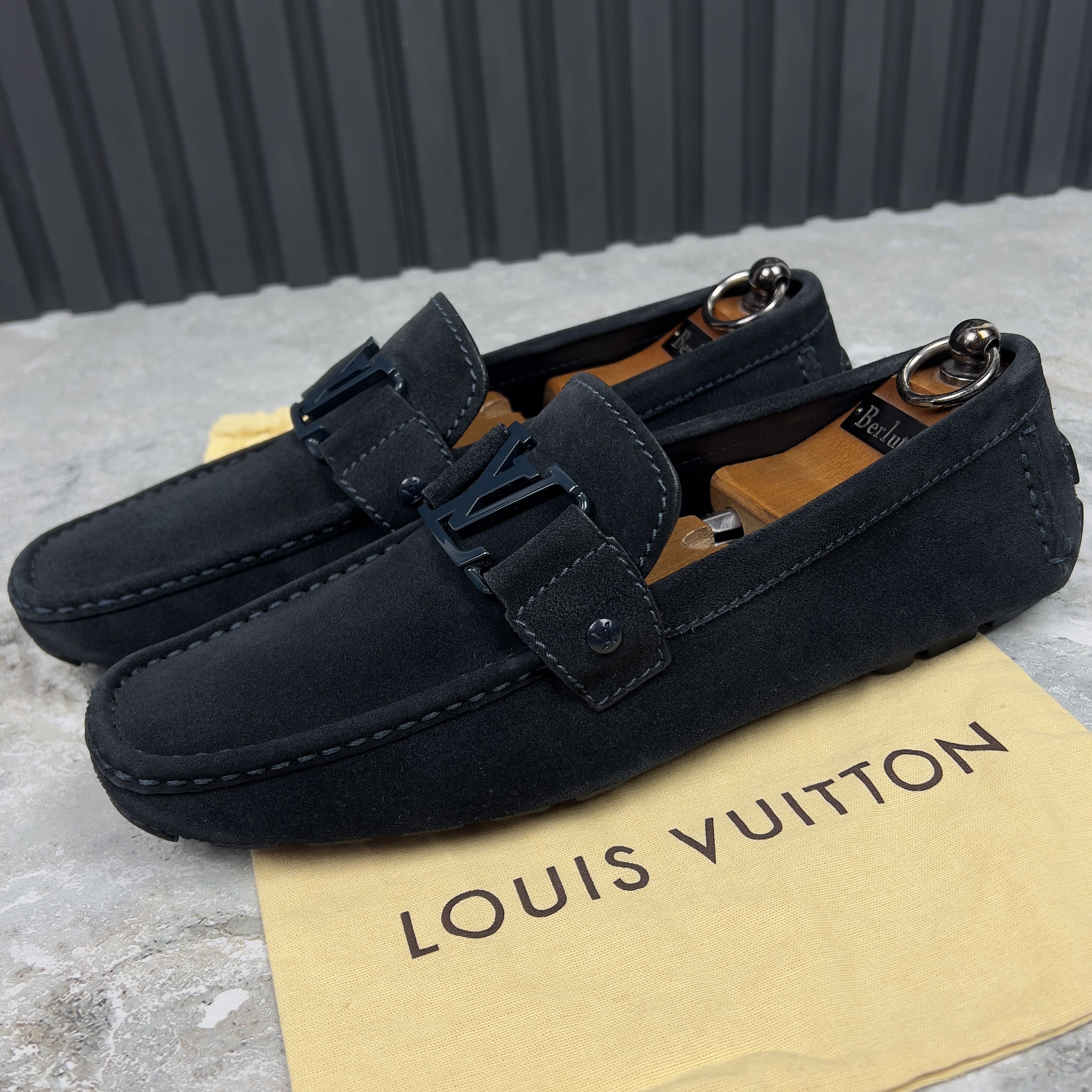 Louis Vuitton Louis Vuitton Monte Carlo LV Driving Moccasins Suede Size US 8.5 / EU 41-42 - 1 Thumbnail
