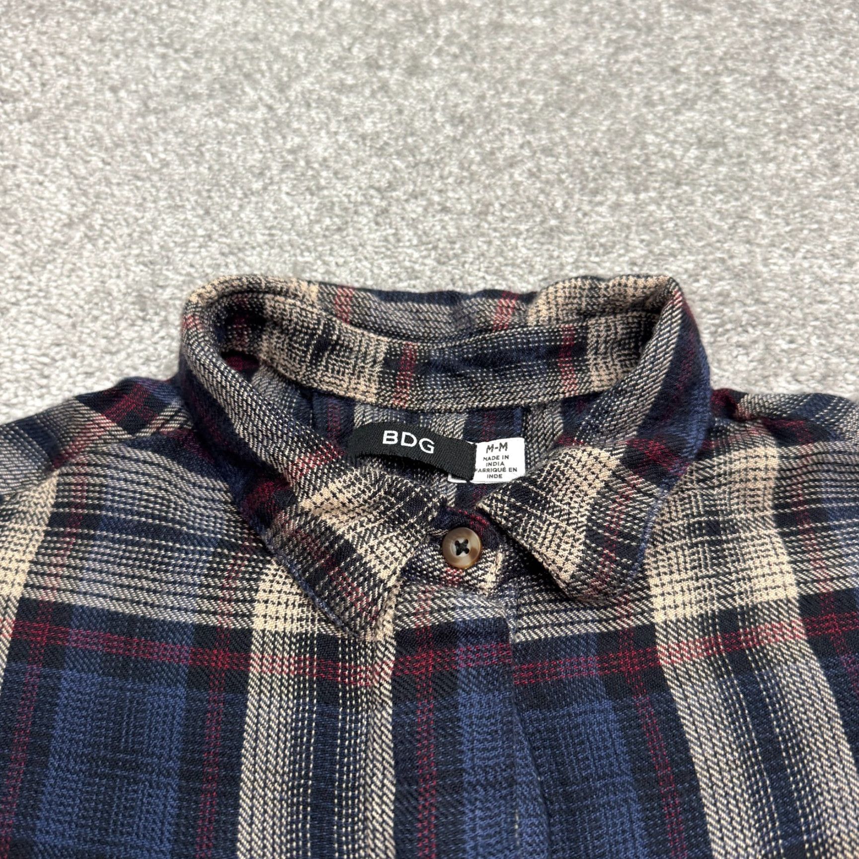 Urban Outfitters BDG Urban Outfitters Shirt Womens M Flannel Button-Up Plaid Multicolor Casual Classic, Preppy Womens Medium Blues Red Size M / US 6-8 / IT 42-44 - 3 Thumbnail