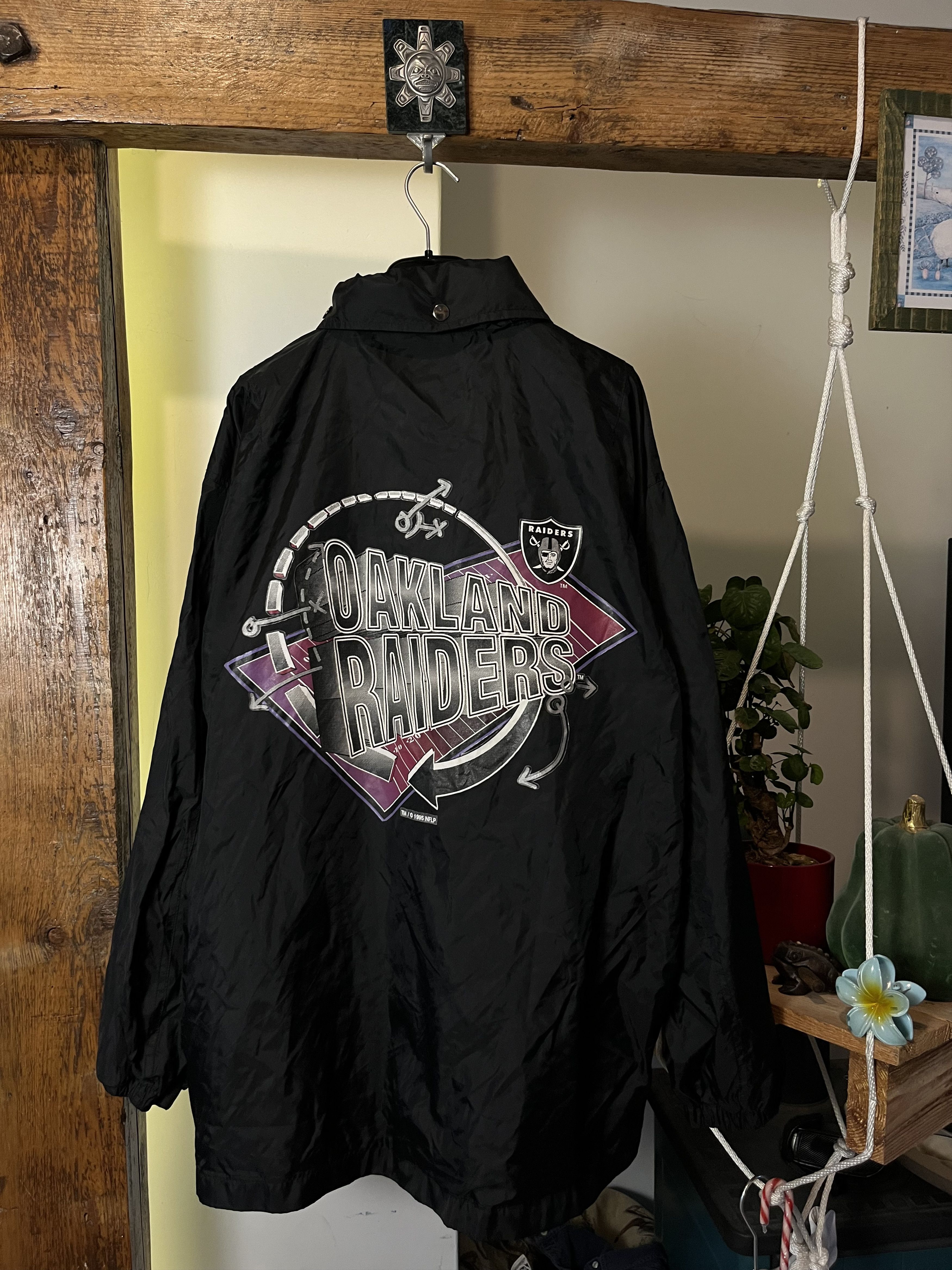 NFL × Vintage 1995 Oakland Raiders NFL Light Jacket Size US XL / EU 56 / 4 - 1 Thumbnail