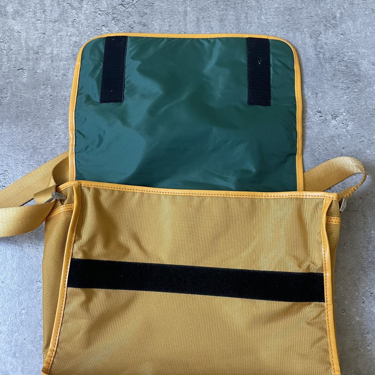 Diesel × Diesel Black Gold × Vintage Vintage Diesel For Successful Living Bag Freaitag Style Size ONE SIZE - 6 Thumbnail