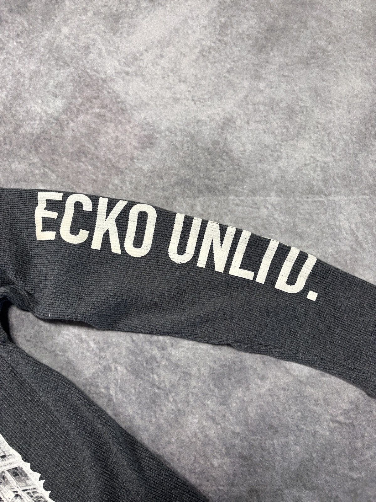 Ecko Unltd. Y2K Ecko Unltd Thermal Longsleeve Rhino Print 2000s Vintage Size US L / EU 52-54 / 3 - 2 Thumbnail