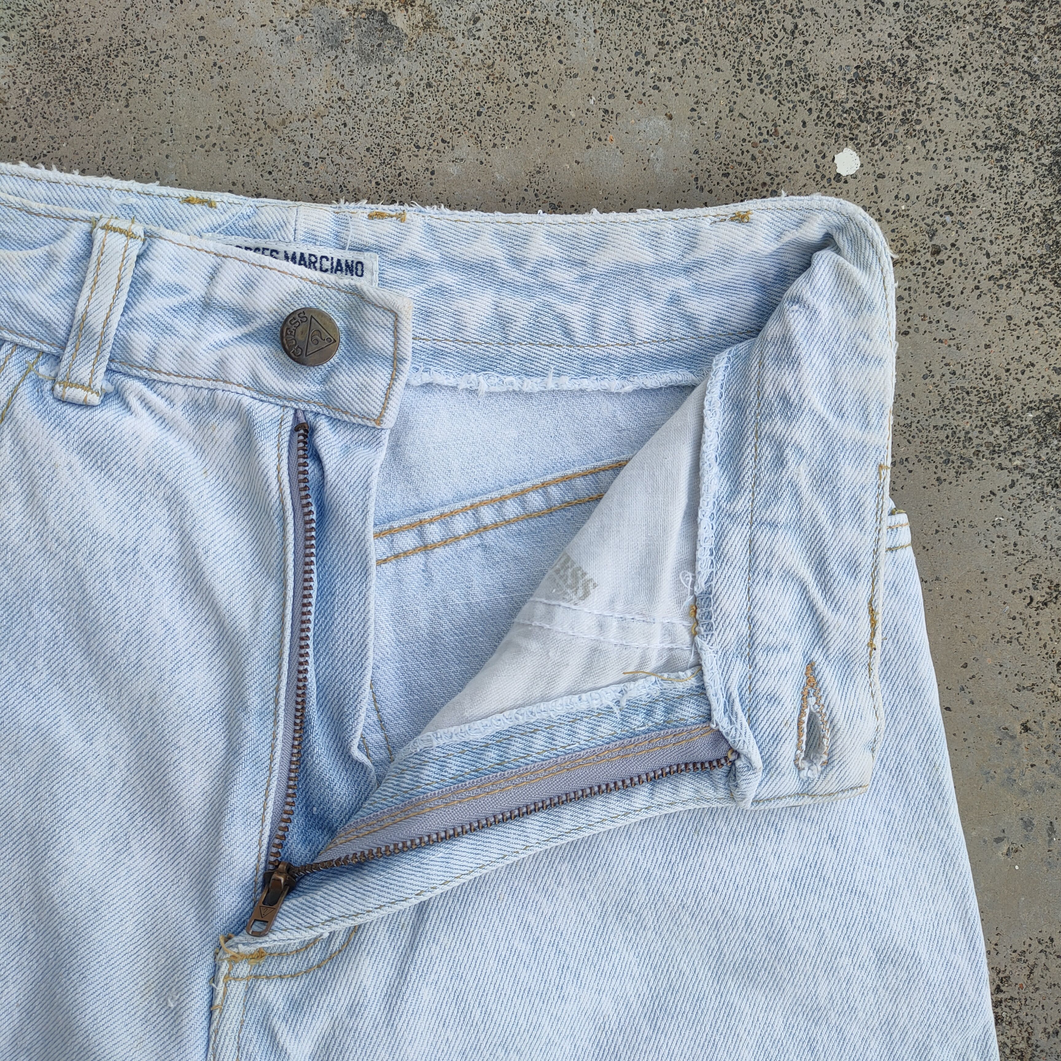 Guess GUESS x GEORGES MARCIANO LIGHT BLUE JEANS DENIM PANTS Size US 26 / EU 42 - 5 Thumbnail