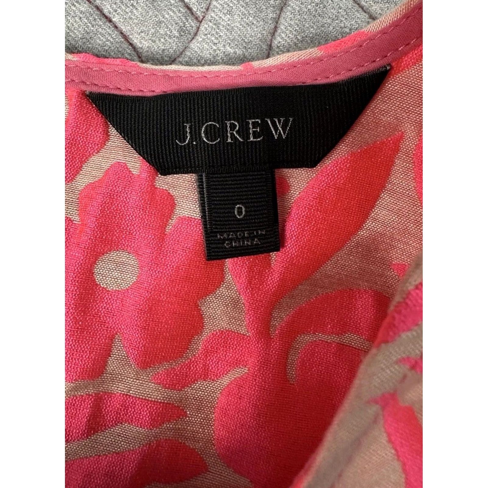 J.Crew J.CREW Seamed Shell Plumeria Floral Sleeveless Top Women 0 Multicolor Blouse Sleeveless Floral Pattern Size XS / US 0-2 / IT 36-38 - 3 Thumbnail