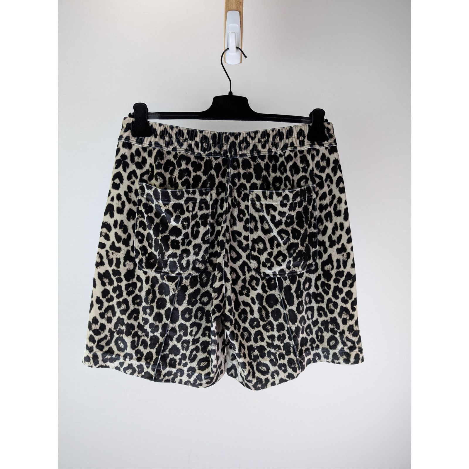 Tom Ford o1rshd1 Leopard-Print Cut and Sewn Knitted Shorts in Black Size US 34 / EU 50 - 10 Thumbnail