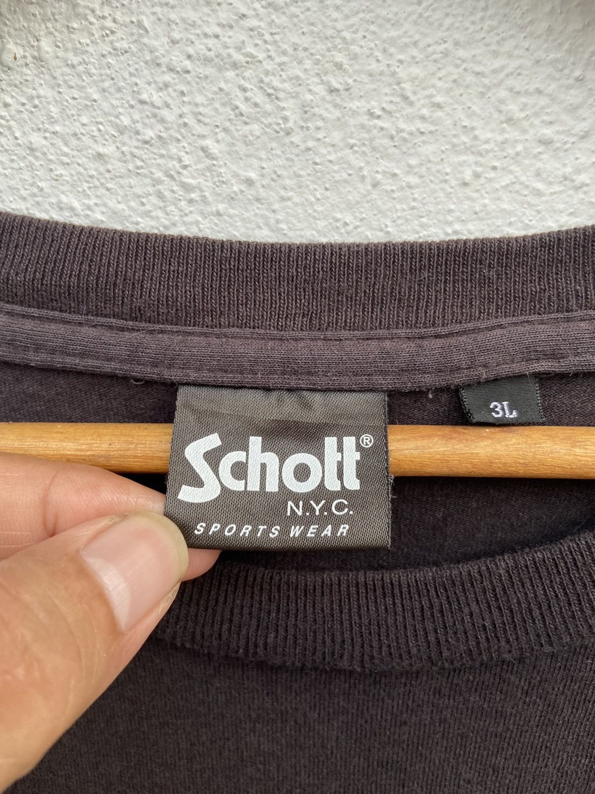 Schott 🔥 Vintage Schott t shirt sun faded Schott NYC Size US XL / EU 56 / 4 - 7 Thumbnail