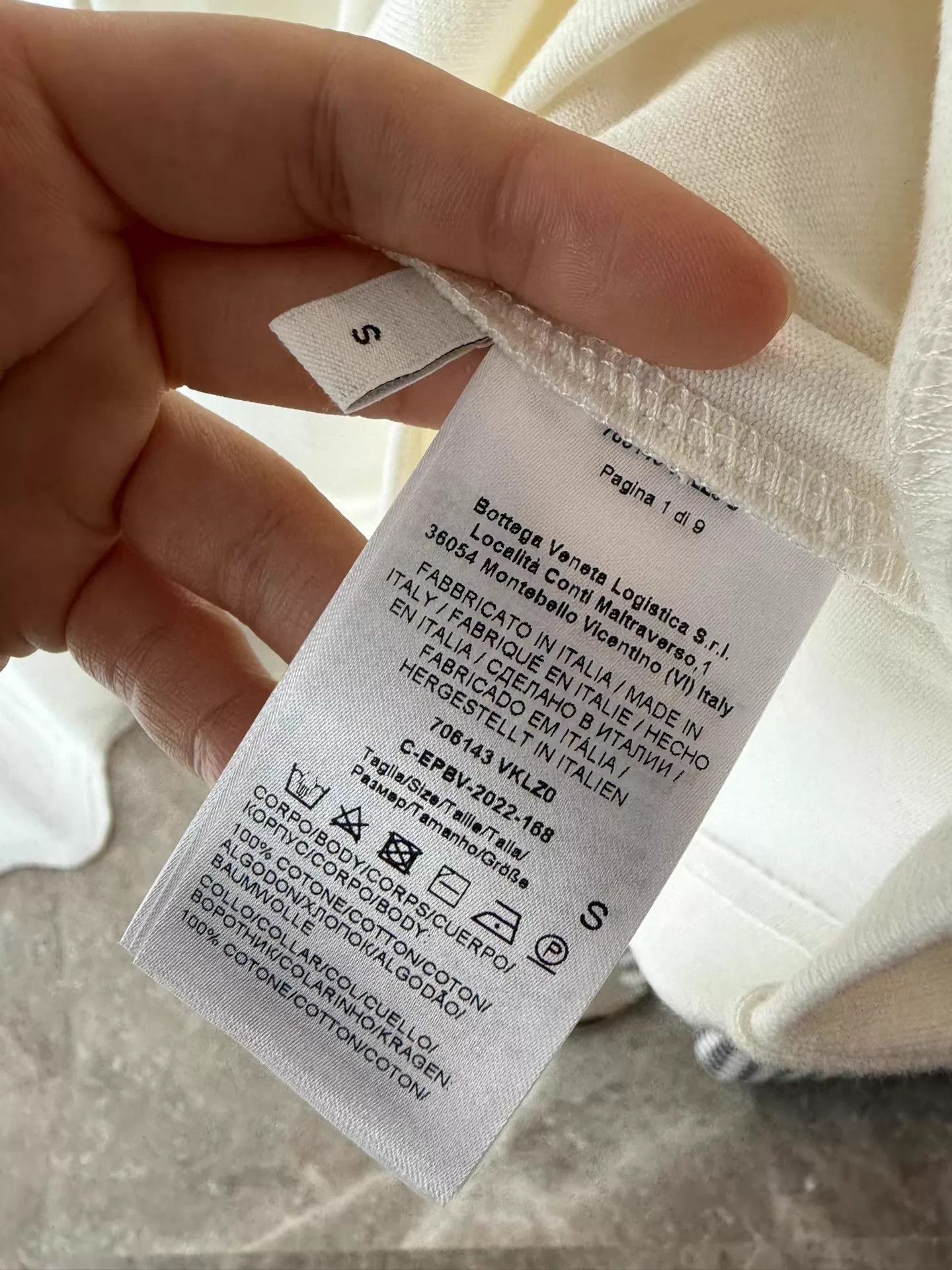 Bottega Veneta BV Classic Logo White Tee S New w/ Tags Stiff Thick Sale Size S / US 4 / IT 40 - 5 Thumbnail