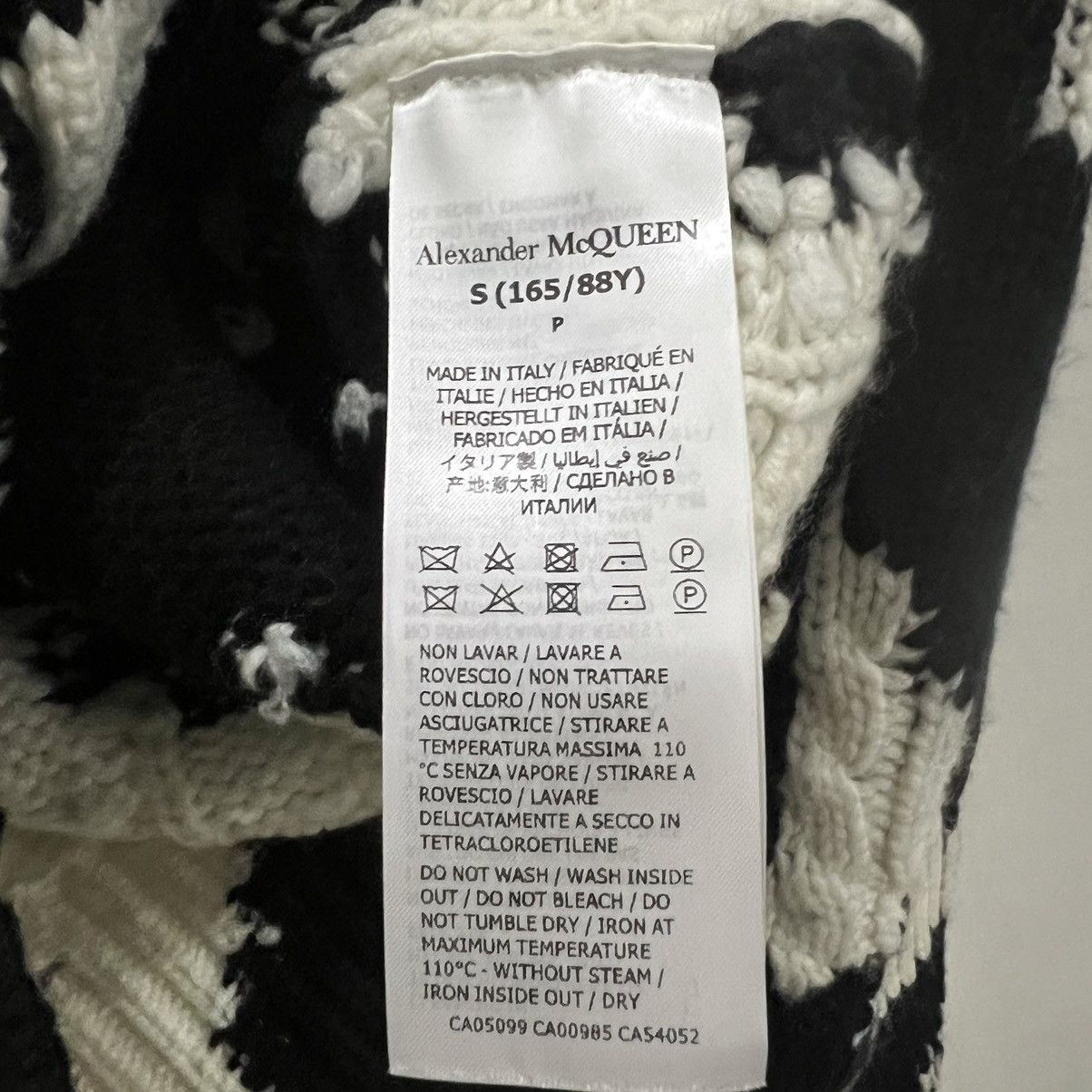 Alexander McQueen Graffiti Cable-knit Slouch Cardigan Size S / US 4 / IT 40 - 8 Thumbnail