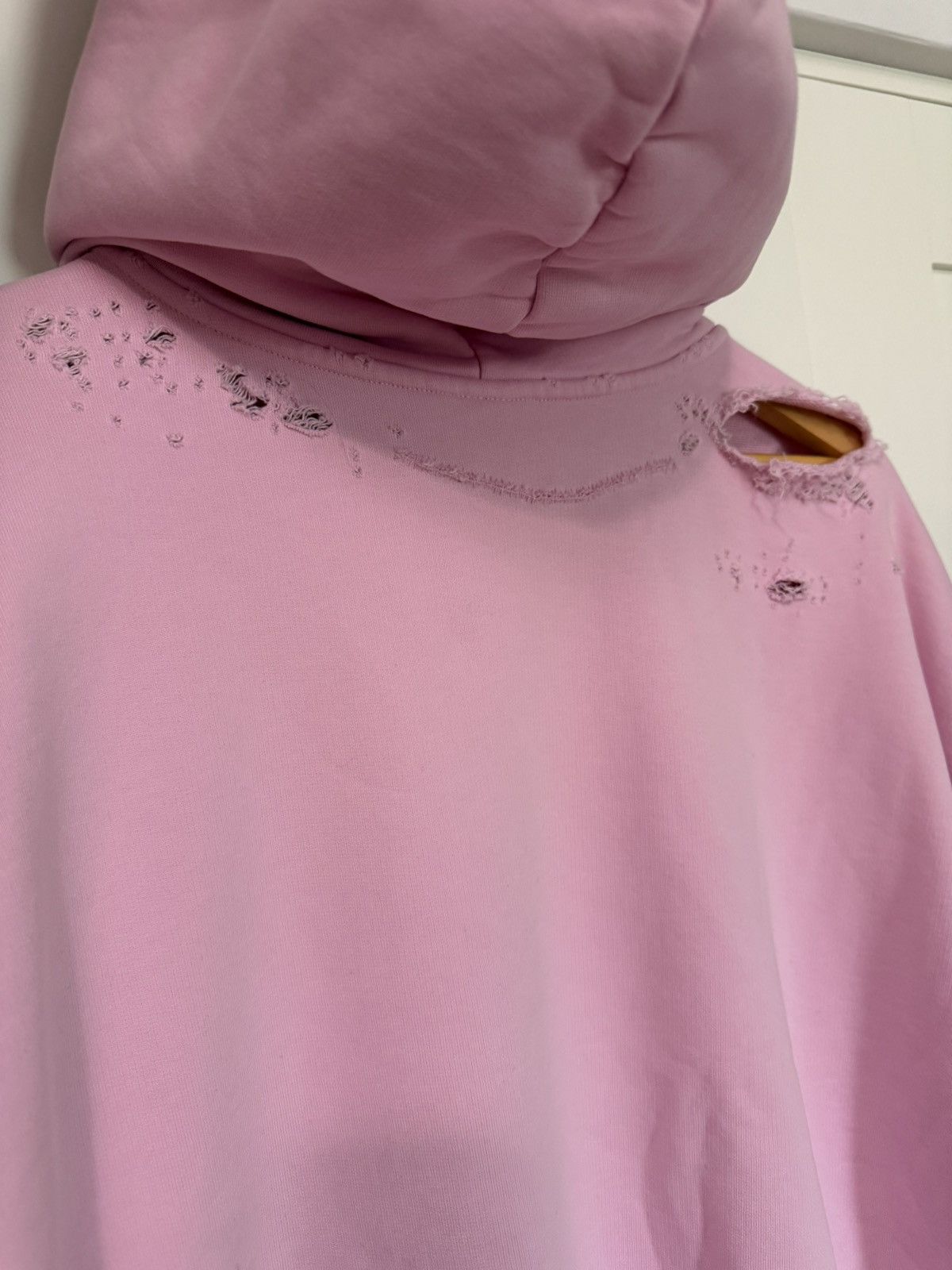 Balenciaga Balenciaga Pink Gothic Old English Logo Distressed Hoodie Size US S / EU 44-46 / 1 - 7 Thumbnail