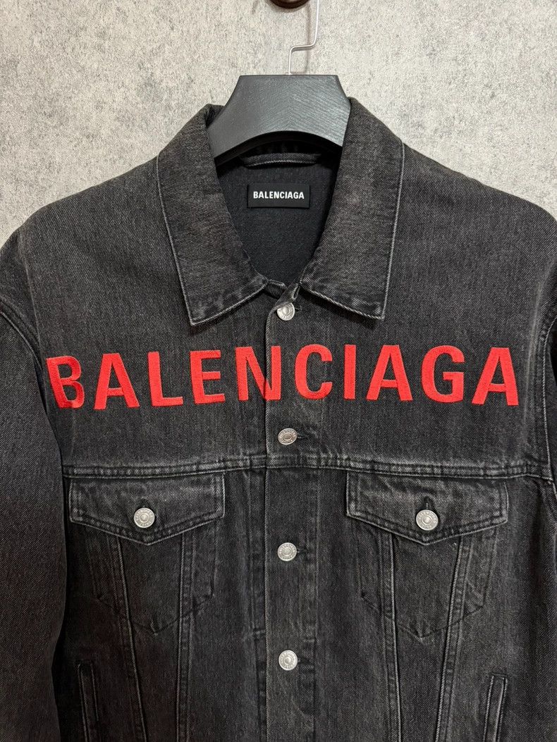 Balenciaga Balenciaga Embroidered monogrammed denim jacket Size US S / EU 44-46 / 1 - 2 Thumbnail