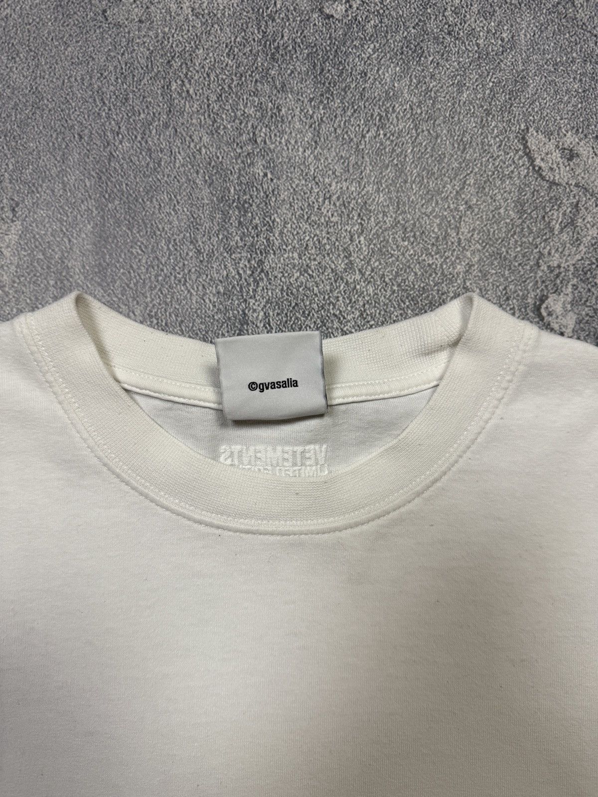 Vetements Vetements Limited Edition Oversized Tee Size US XL / EU 56 / 4 - 8 Thumbnail
