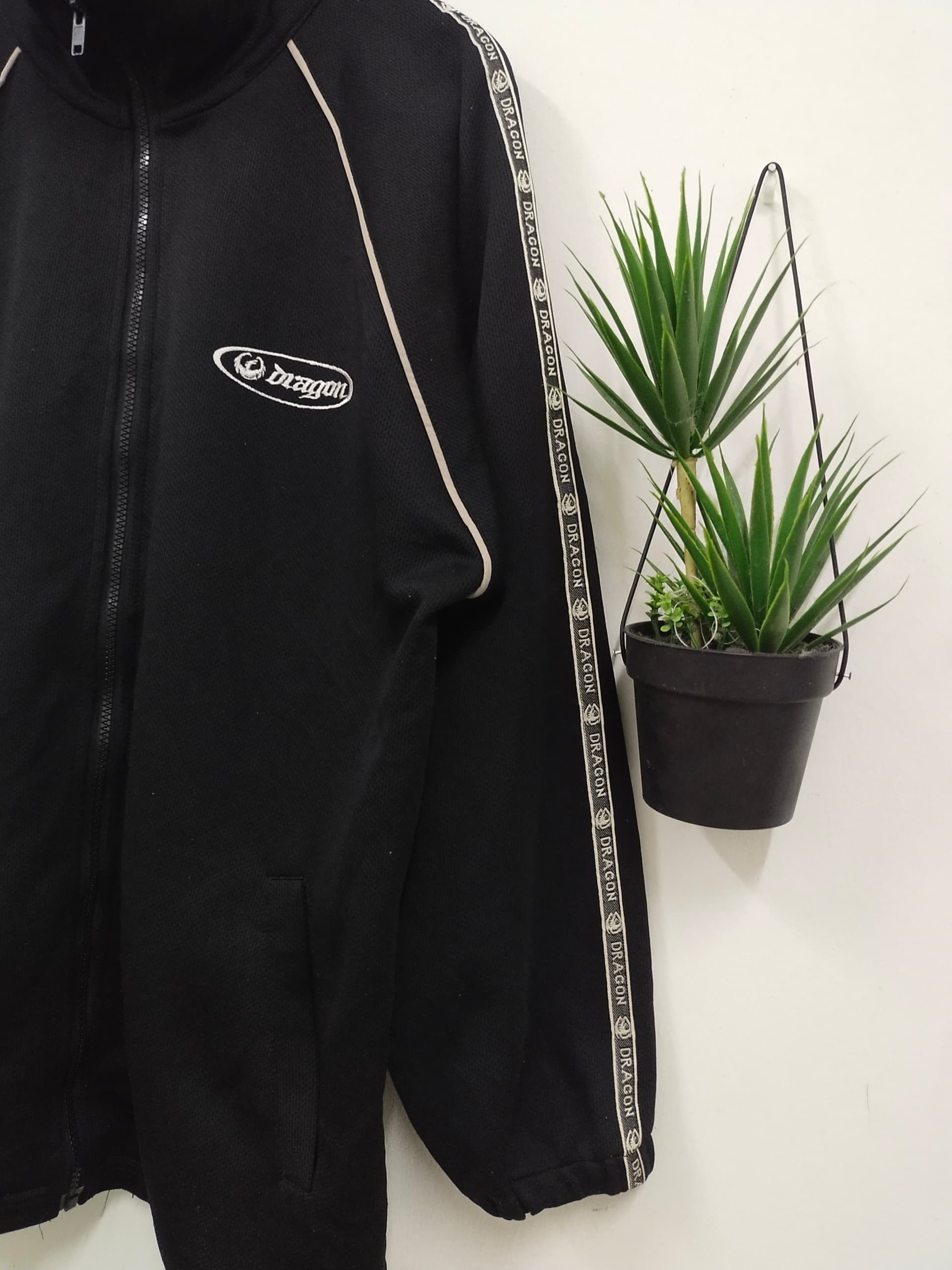 Vintage Vintage Dragon Skateboards sweater zipper side taped Size US L / EU 52-54 / 3 - 5 Thumbnail