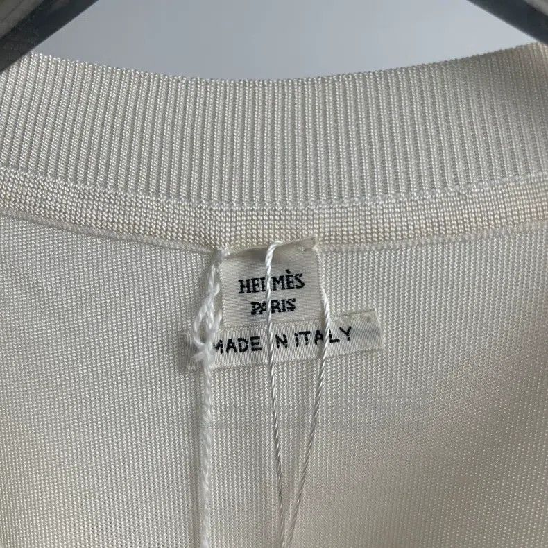 Hermes Hermes Cream Beige Printed Short Sleeve Size XXS / US 00 / IT 34 - 3 Thumbnail