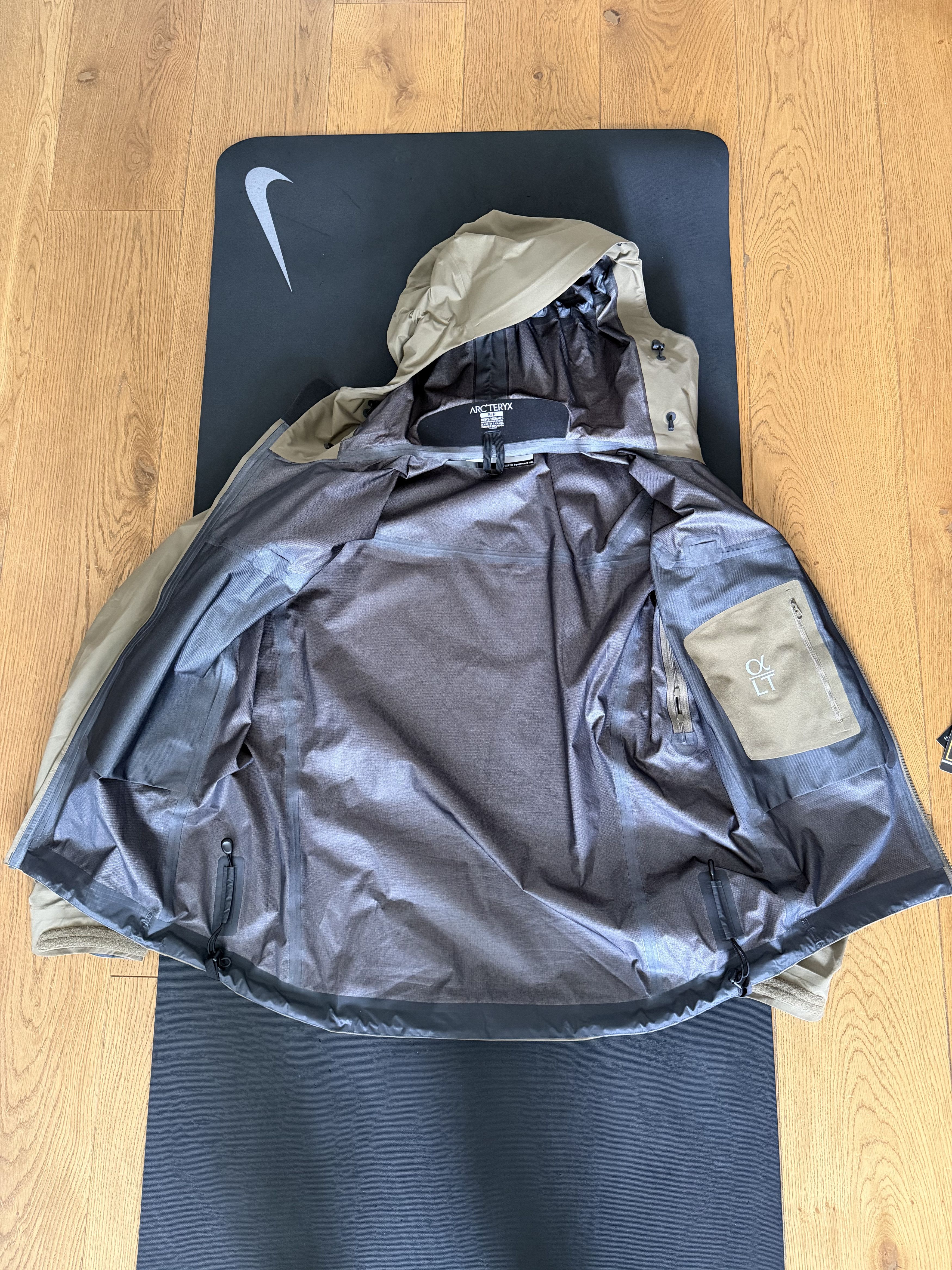 Arc'teryx Alpha LT Jacket Gen 2 Crocodile Size US S / EU 44-46 / 1 - 3 Thumbnail