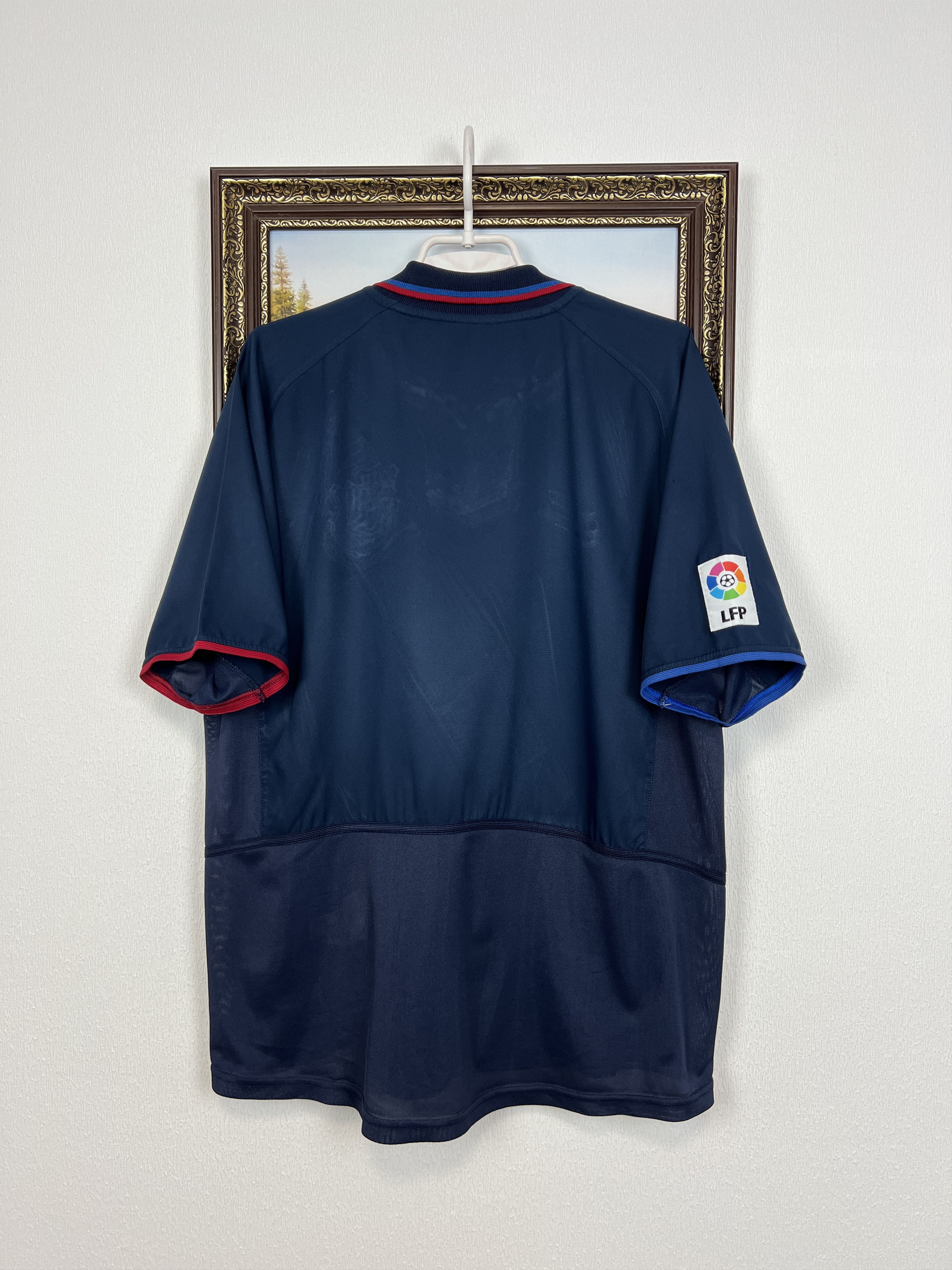 Nike Barcelona football shirt 2002 Soccer Nike Jersey Tee Hype Size US L / EU 52-54 / 3 - 13 Thumbnail
