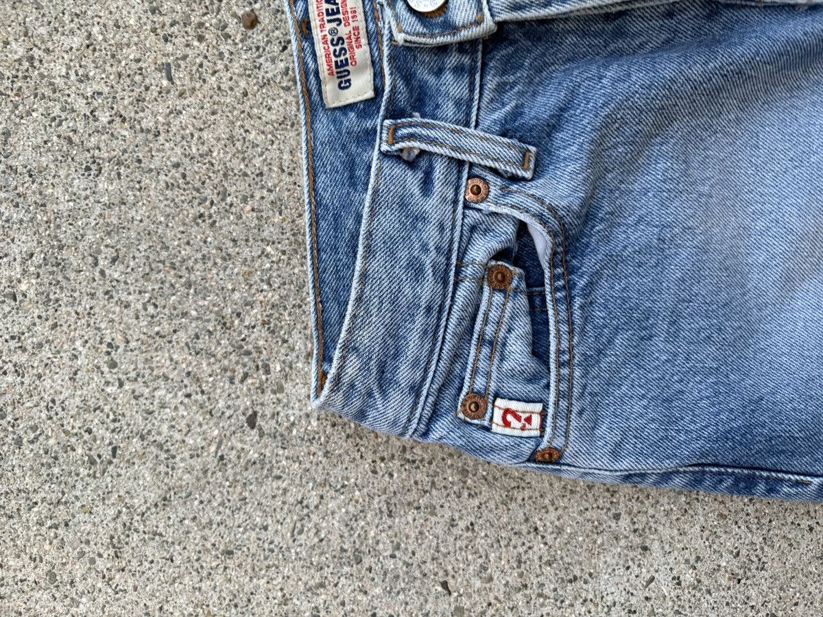 Guess × Vintage Vintage 90s Guess USA Straight Fit Light Indigo Jeans Sz. 26 Size 26" / US 2 / IT 38 - 4 Thumbnail