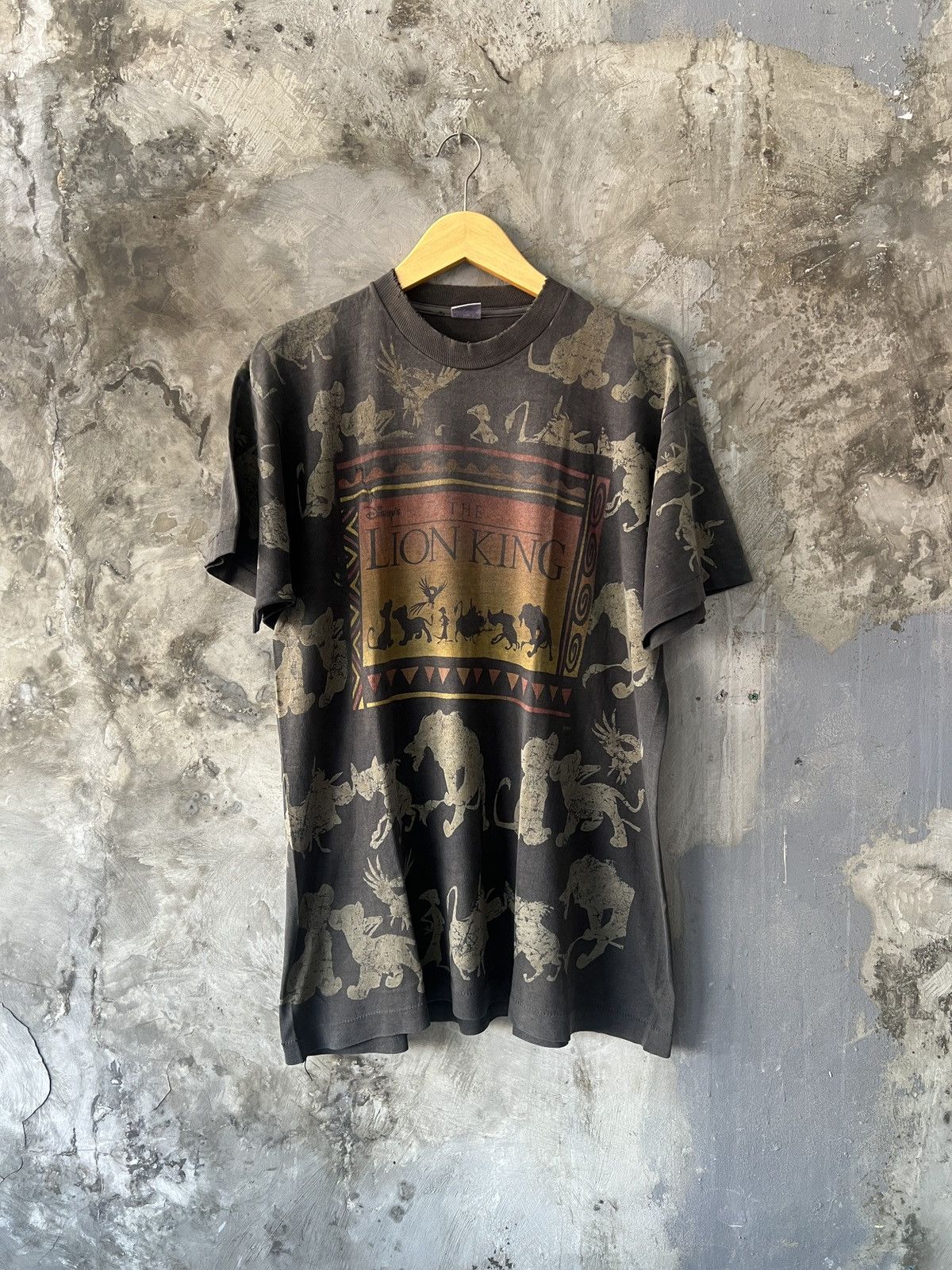 Disney × Vintage Vintage Disney AOP The Lion King (90s) Size US XXL / EU 58 / 5 - 1 Thumbnail