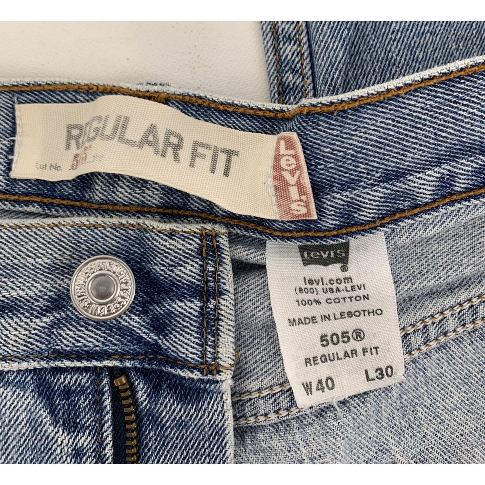 Levi's VTG Y2K Levi’s 550 Jeans 40x30 Light Wash Blue Regular Fit Size US 40 / EU 56 - 7 Thumbnail