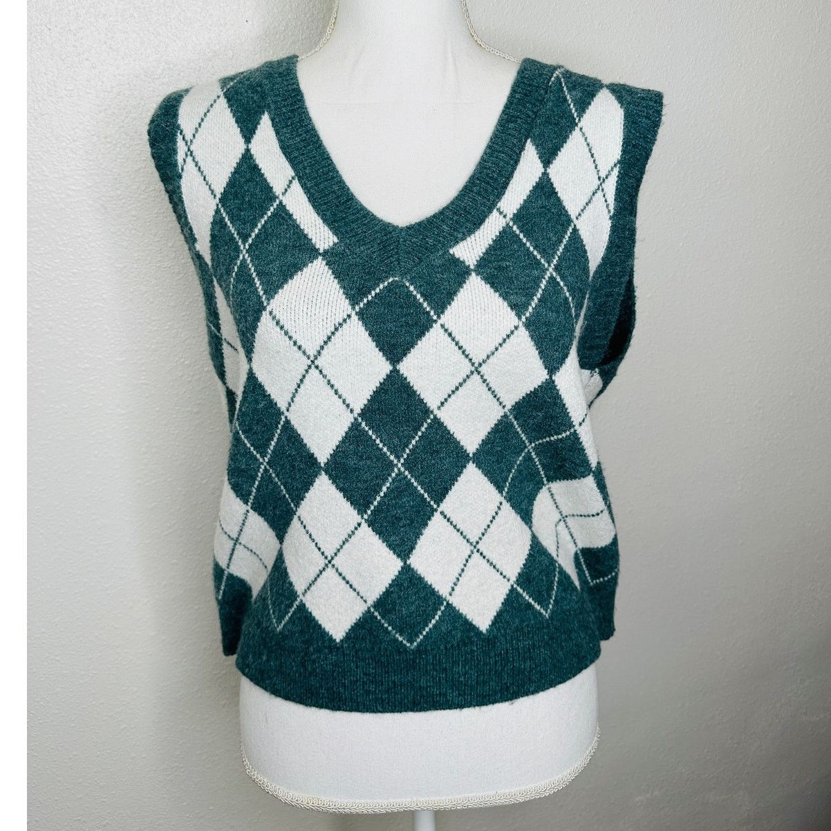 Sugar Sugar Sage Green White Cream Argyle VNeck Sweater Vest Size M / US 6-8 / IT 42-44 - 1 Thumbnail