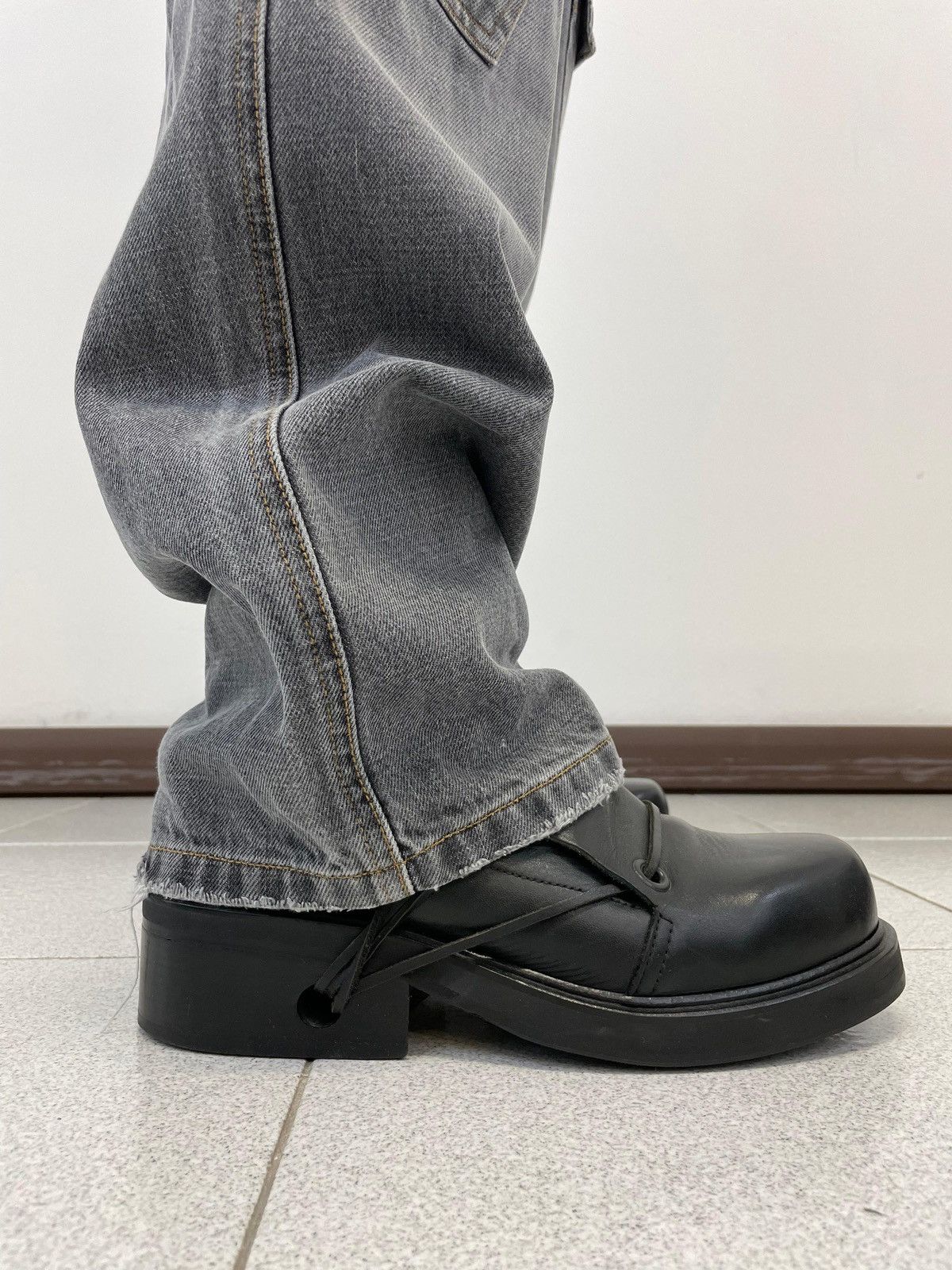 Dolce & Gabbana 2000s heavy weight multi pockets cargo bondage pants archive Size US 35 - 14 Thumbnail