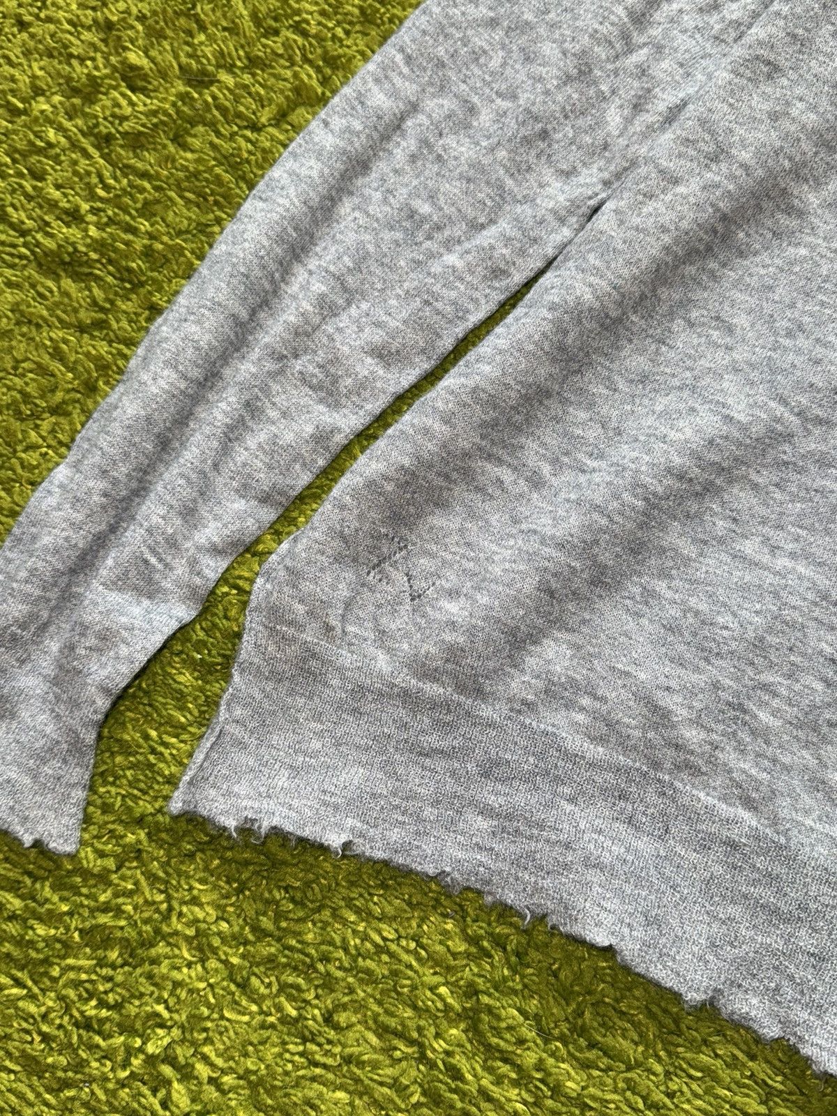 Zadig & Voltaire Zadig & Voltaire 100% cashmere v-neck pullover sweater Size S / US 4 / IT 40 - 6 Thumbnail
