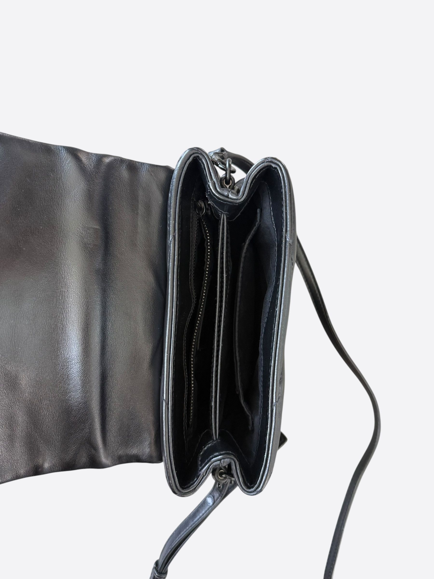 Yves Saint Laurent Saint Laurent Black Quilted Loulou Shoulder Bag Size ONE SIZE - 3 Thumbnail