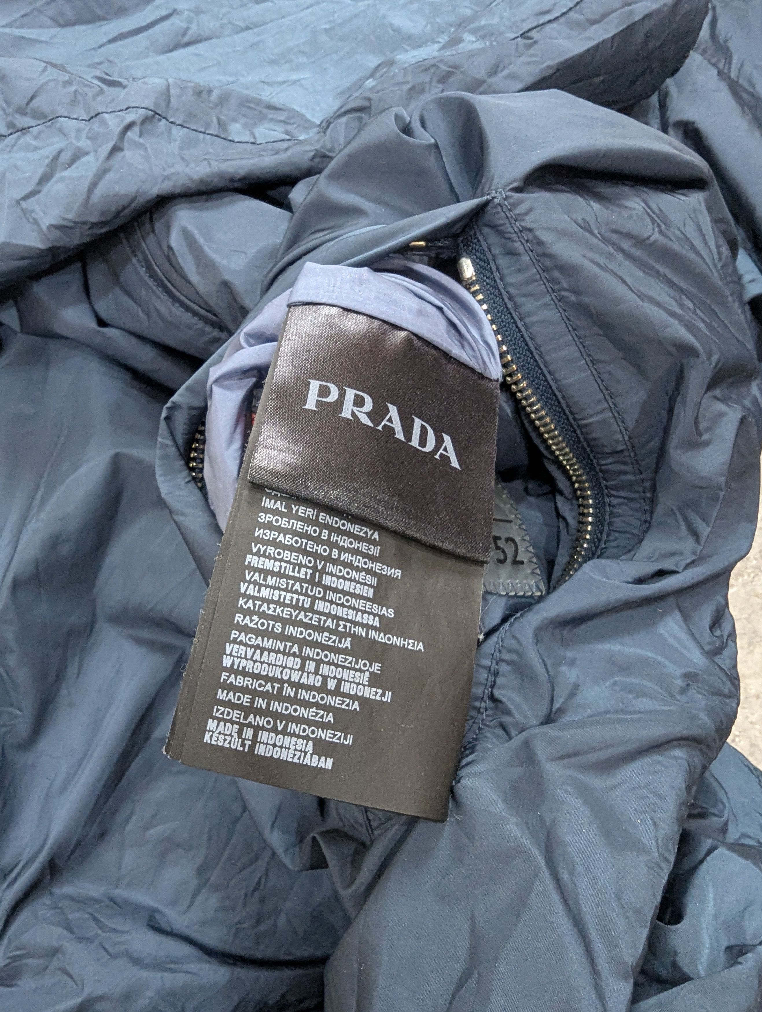 Prada Prada international 2 Side Size US L / EU 52-54 / 3 - 9 Thumbnail