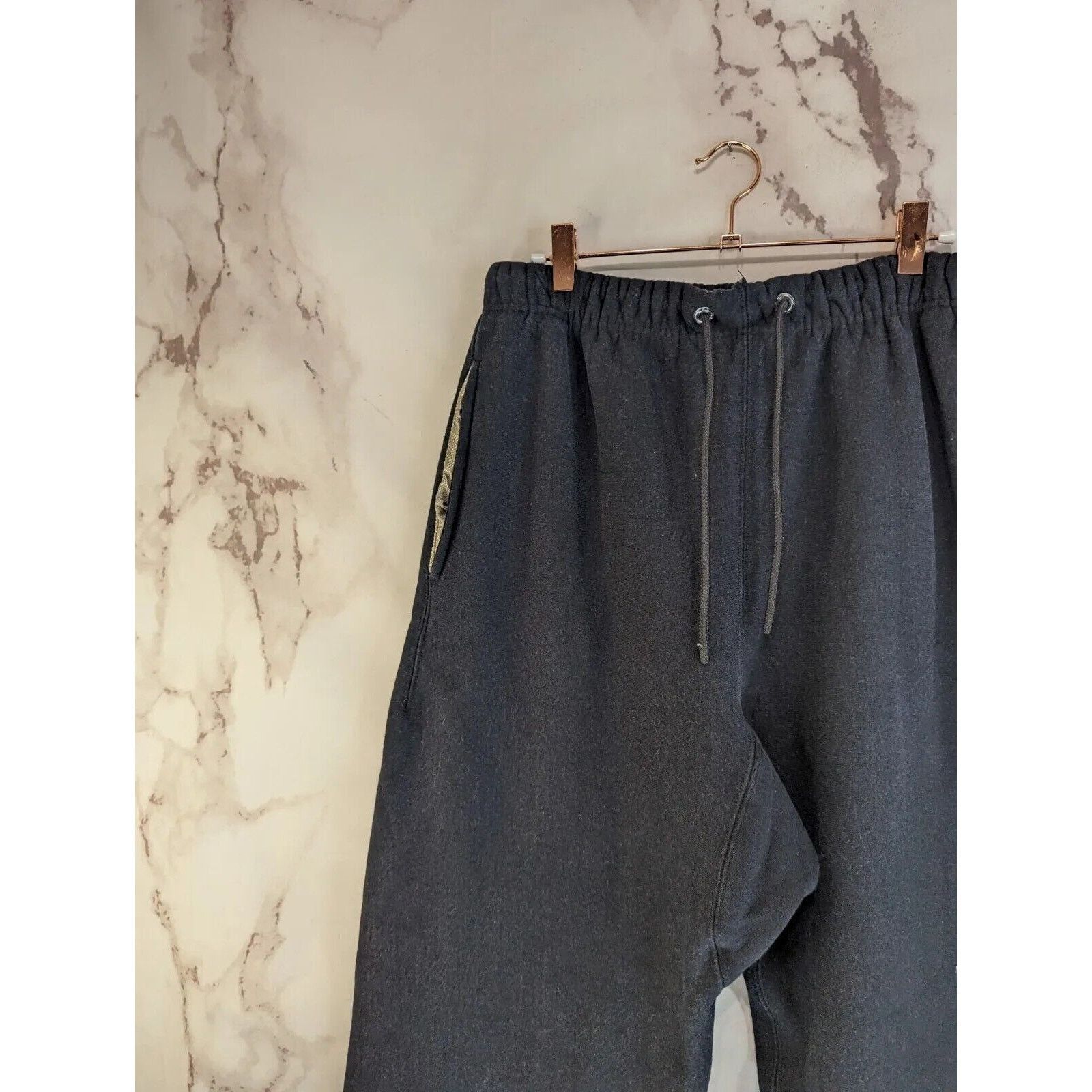 Advisory Board Crystals Advisory Board Crystals Sweatpants Men XL Black ABC Revolve Size US 38 / EU 54 - 2 Thumbnail