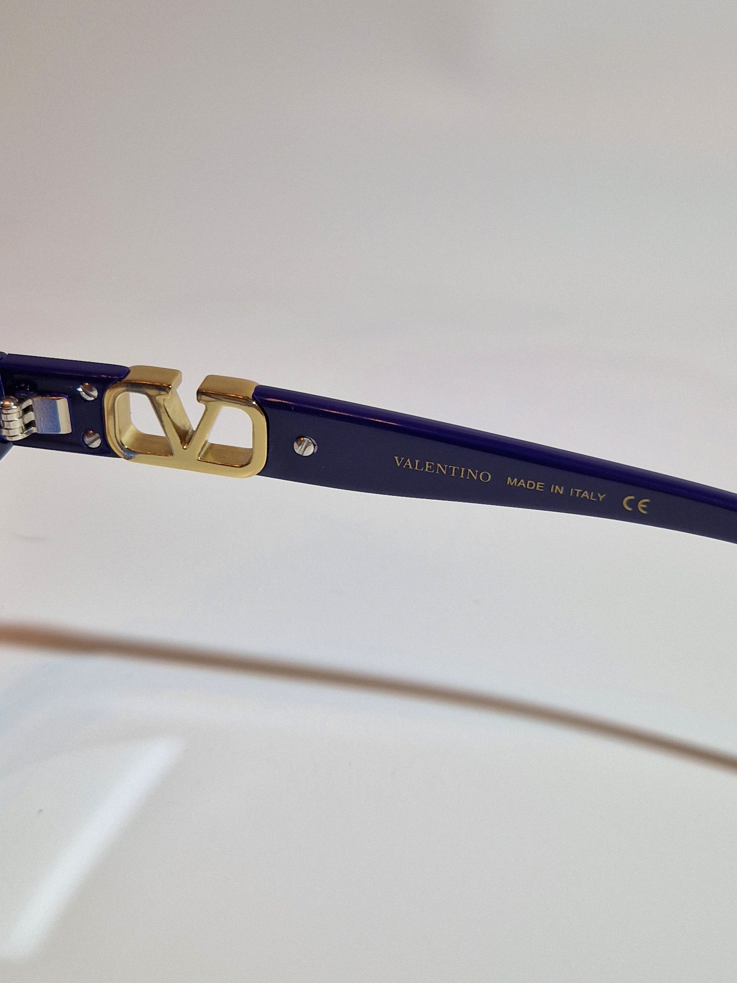 Valentino Valentino VA3049B sunglasses made in Italy womens Size ONE SIZE - 5 Thumbnail