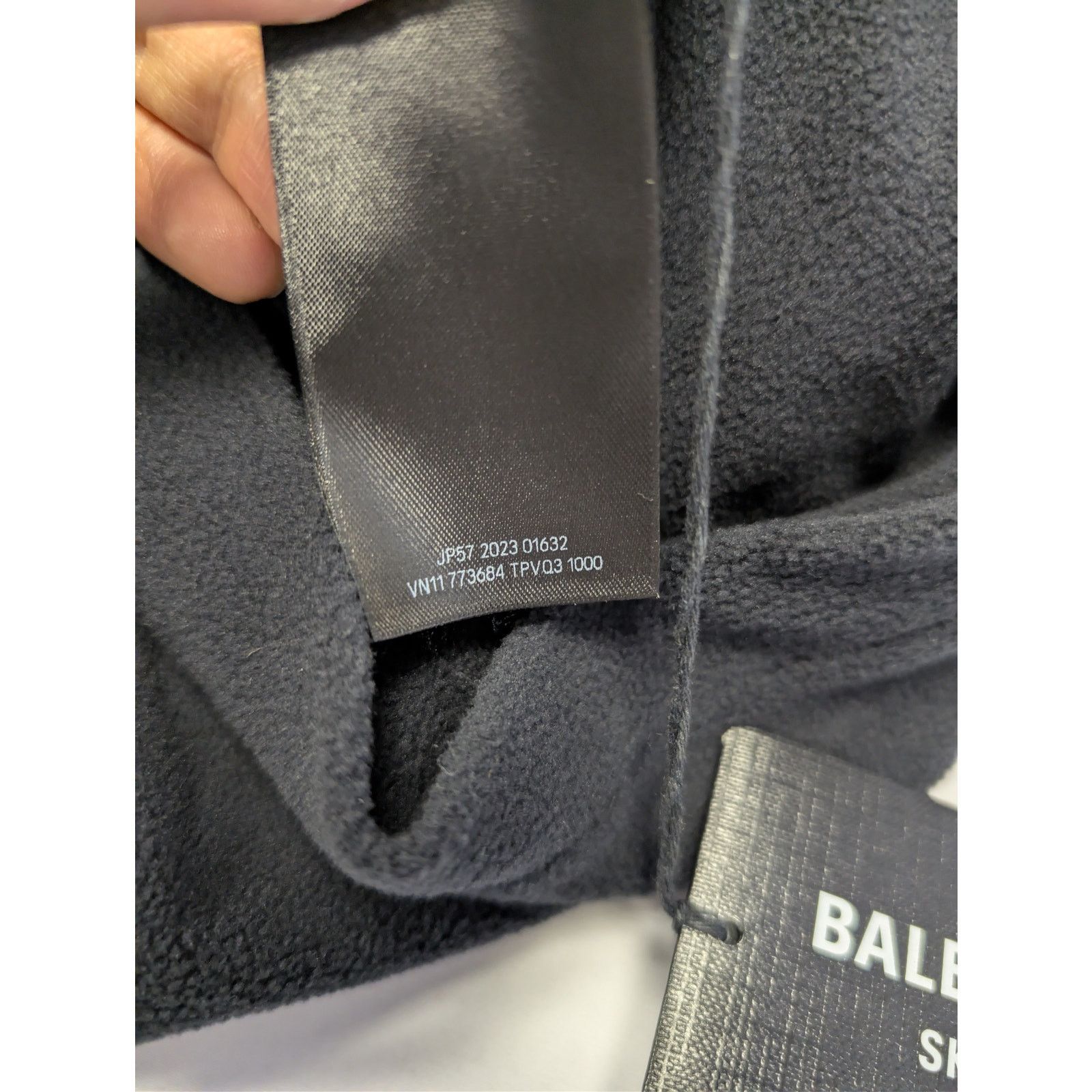 Balenciaga o1rshd1 Zip-Up Jacket in Black Size US L / EU 52-54 / 3 - 17 Thumbnail