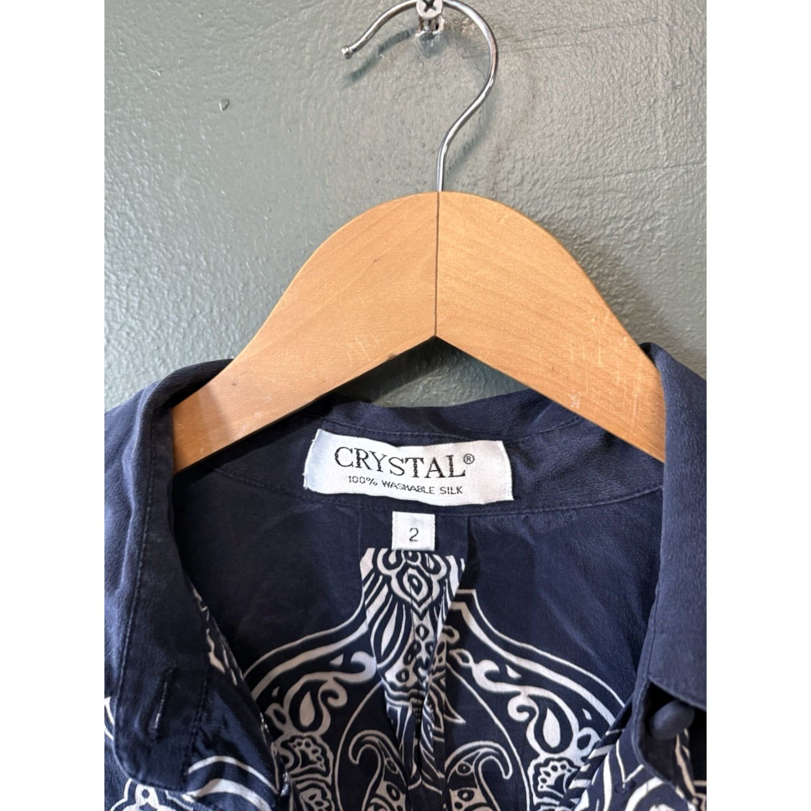 Vintage VINTAGE Crystal Womens Blue Short Sleeve Button-Up Shirt Silk Size 2 Size XS / US 0-2 / IT 36-38 - 3 Thumbnail
