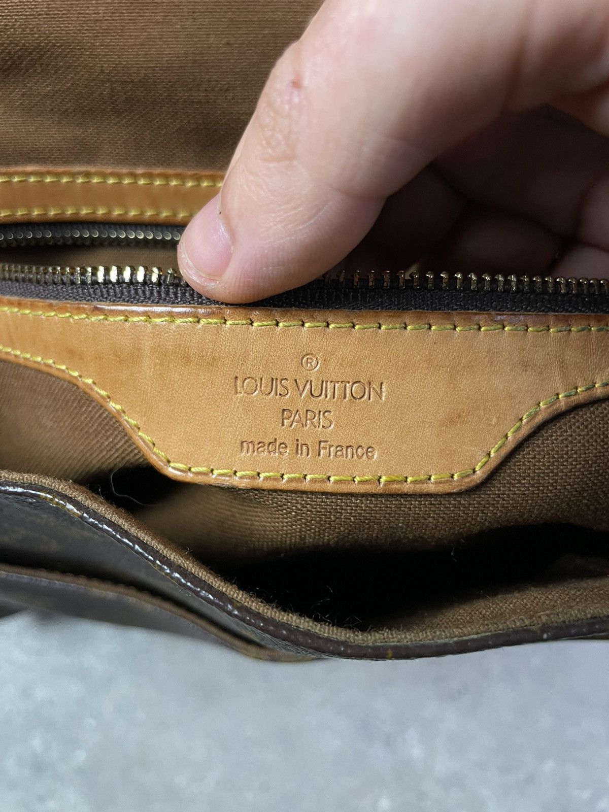 Louis Vuitton Louis Vuitton Abbesses Messenger Leather Bag Size ONE SIZE - 4 Thumbnail
