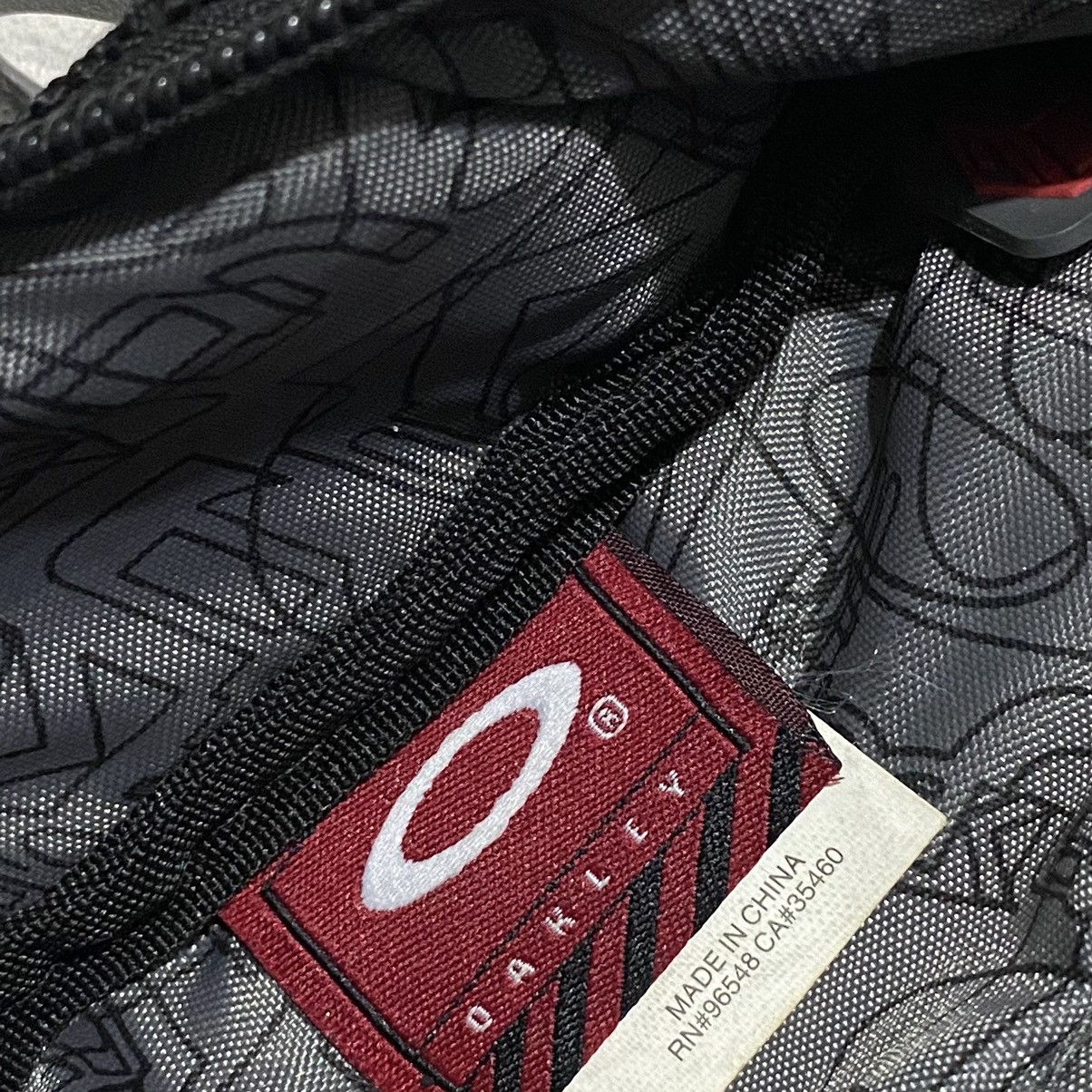 Oakley 🔥RARE🔥Vintage Oakley 2000s Icon Logo Bagpack Size ONE SIZE - 8 Thumbnail