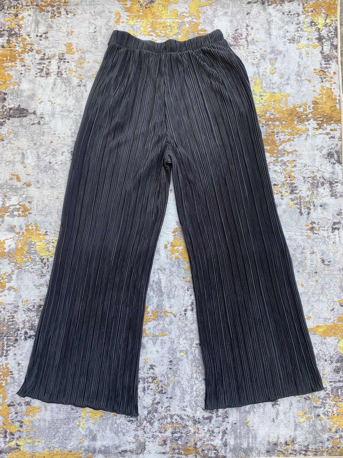Uniqlo Gu Pleated Wide Pants Look Like Pleated Issey Miyake Style Size 25" / US 0 / IT 36 - 4 Thumbnail